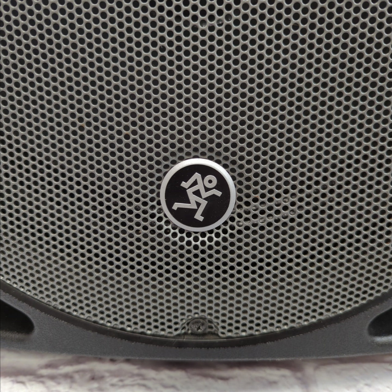 Mackie TH-15A Thump Powered Speaker