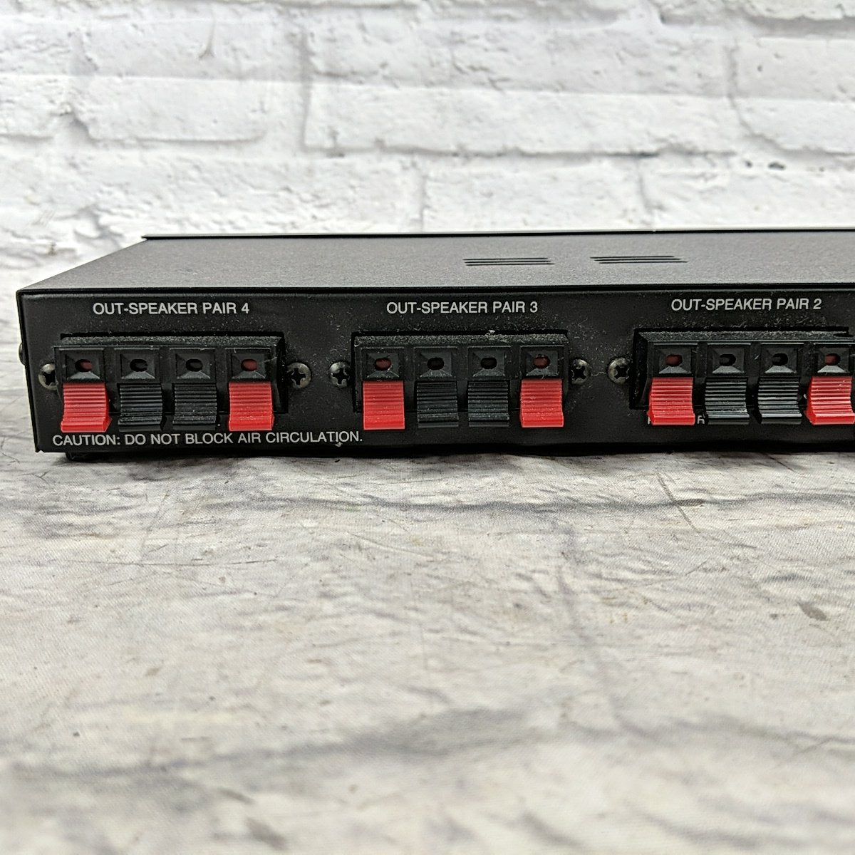 Unknown HP-4 Speaker Selector