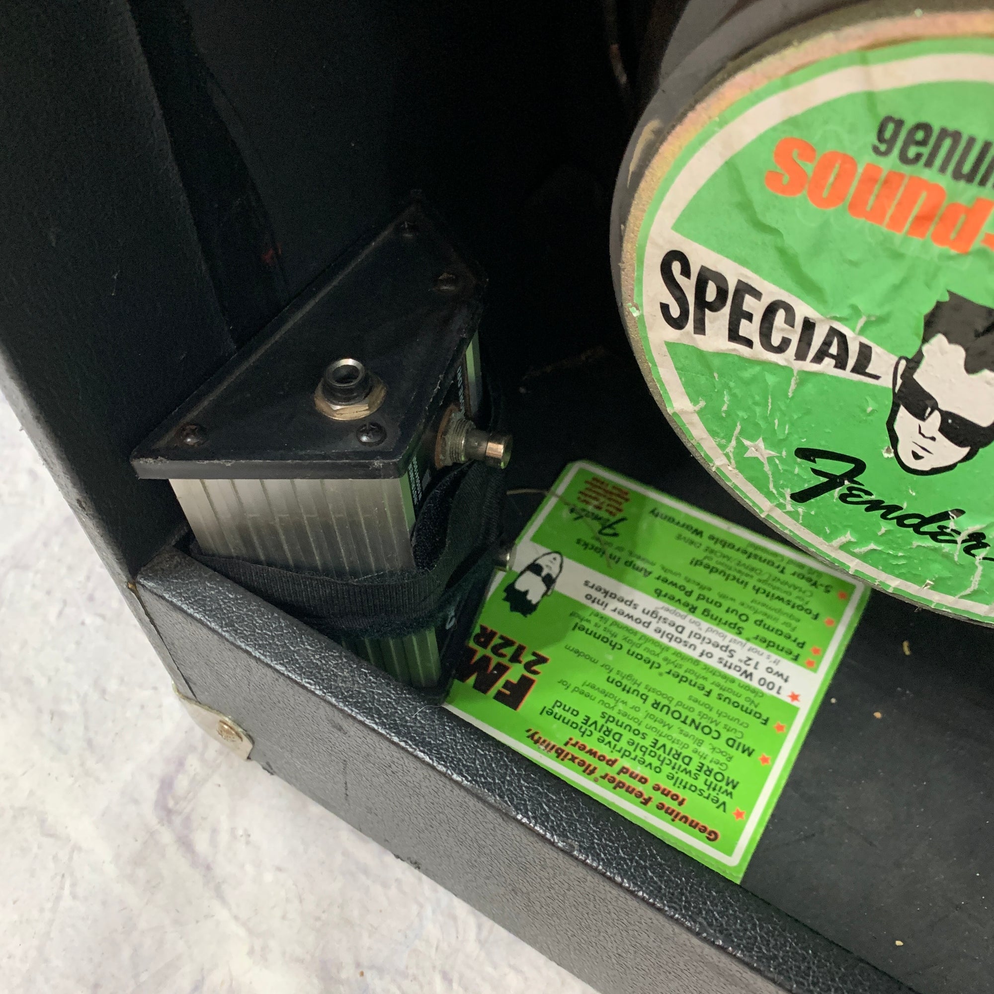 Fender 100-Watt FM-212R Combo