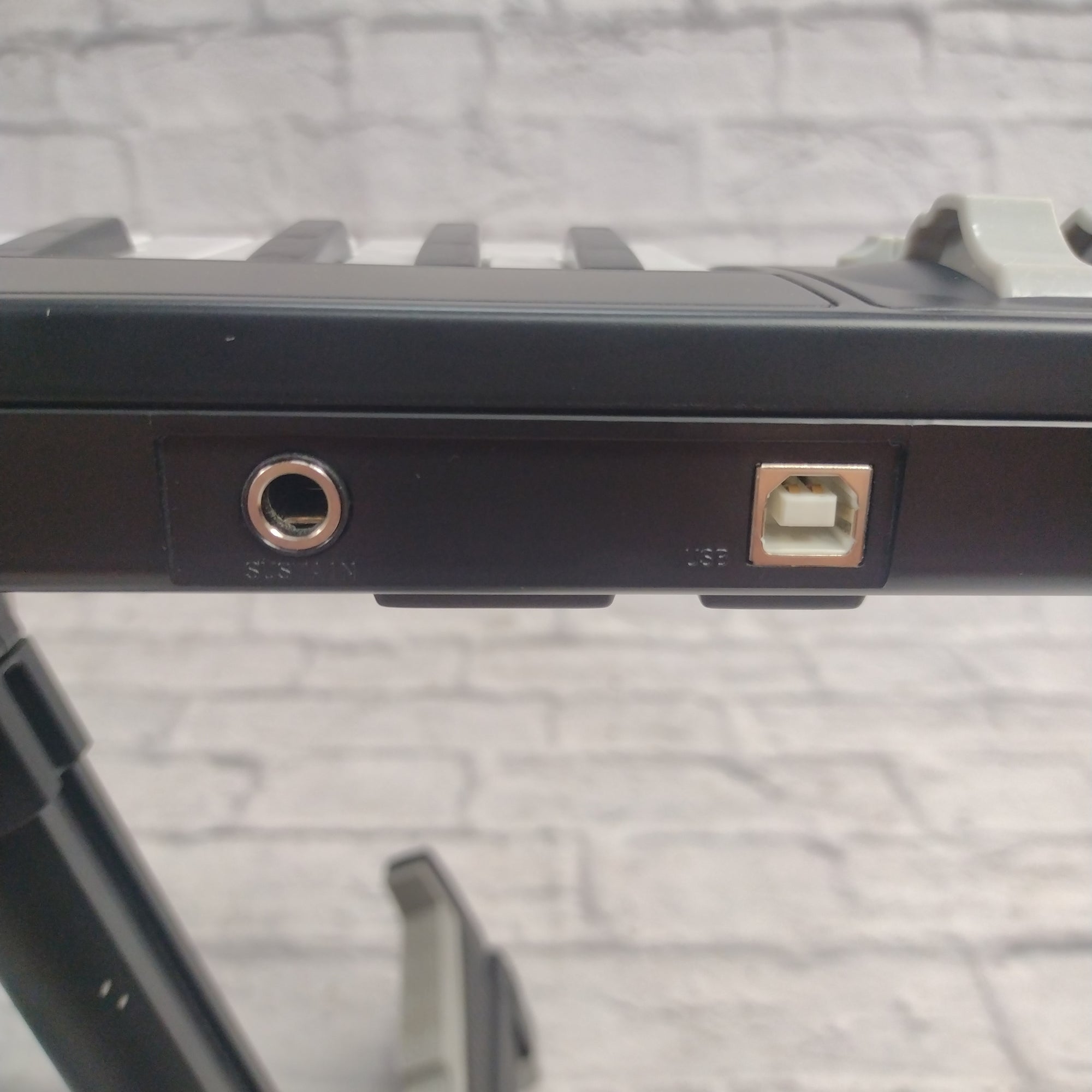 Akai AKM320 Midi Controller