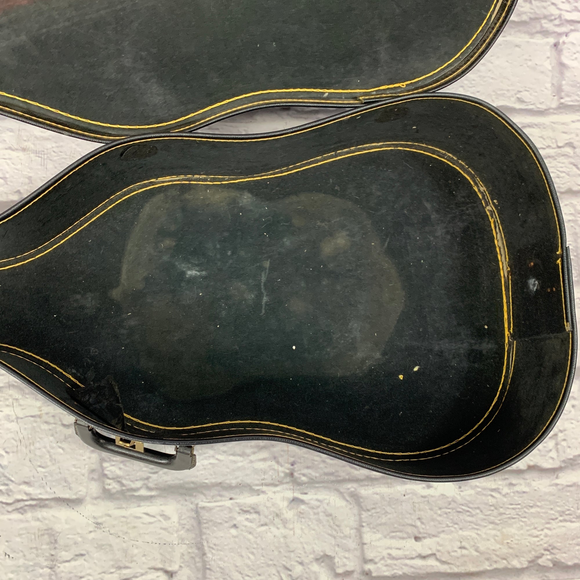 Unknown Acoustic/Classical Guitar Hard Case