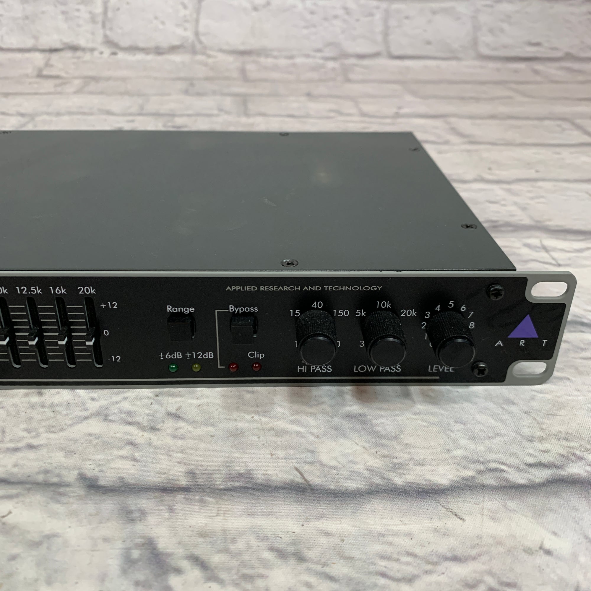 Art 351 31 Band Graphic Equalizer Rack - New Old Stock