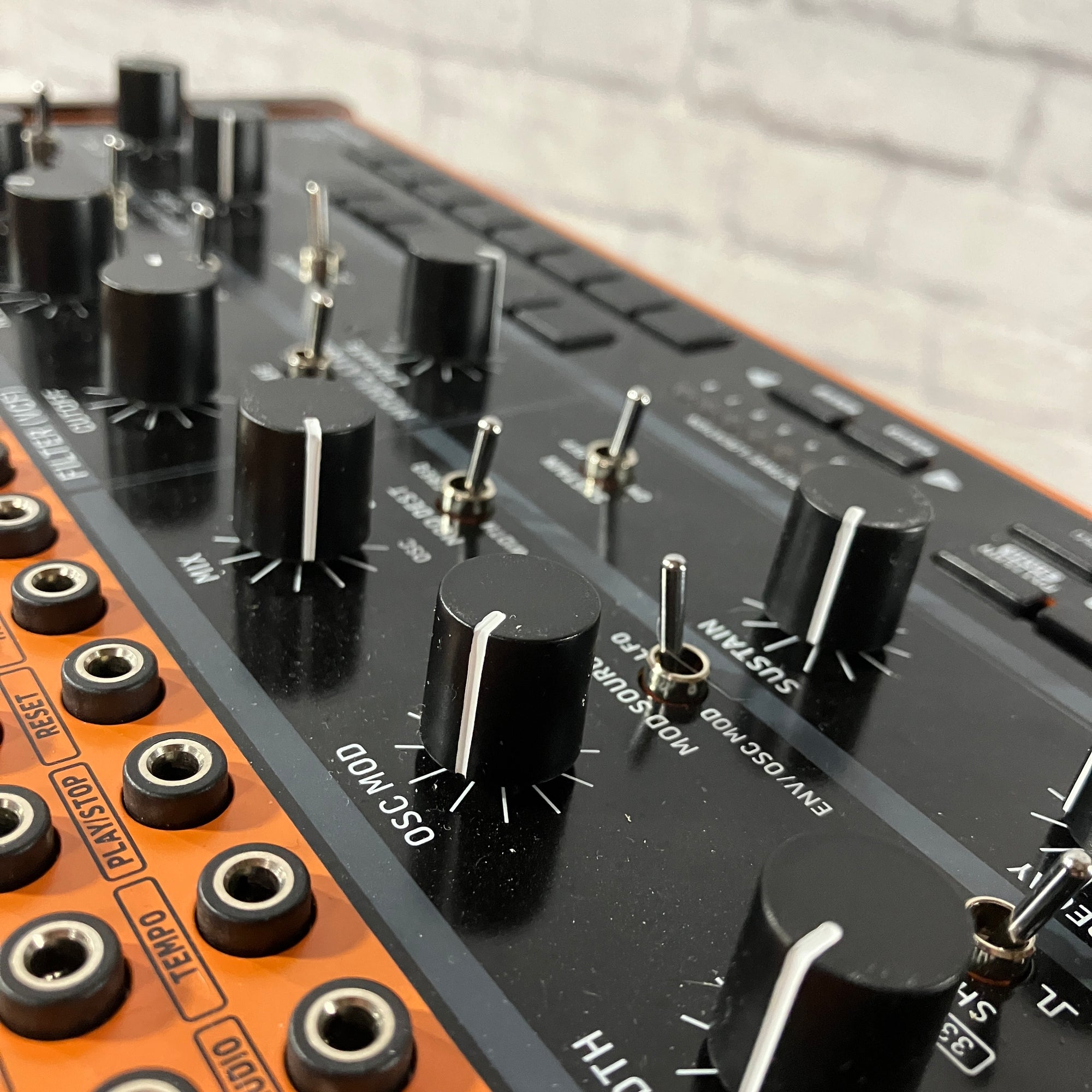 Behringer Crave Analog Synth Evolution Music