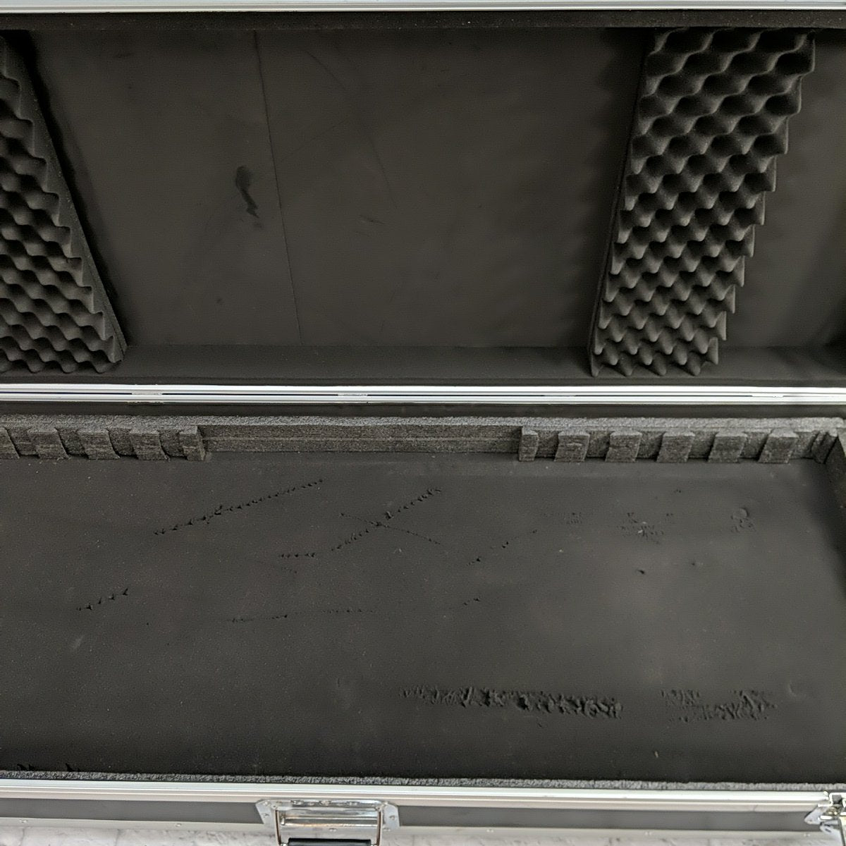 Road Runner KBRR88W 88-Key Keyboard Flight Case with Wheels