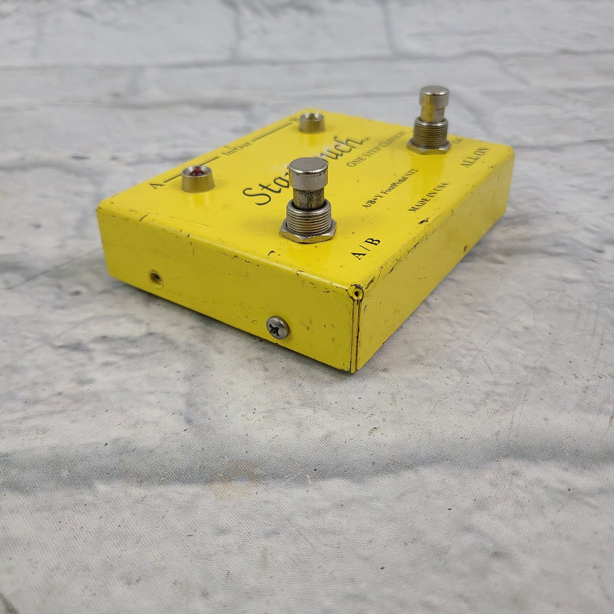StarTouch One Step Closer AB+Y Box Footswitch