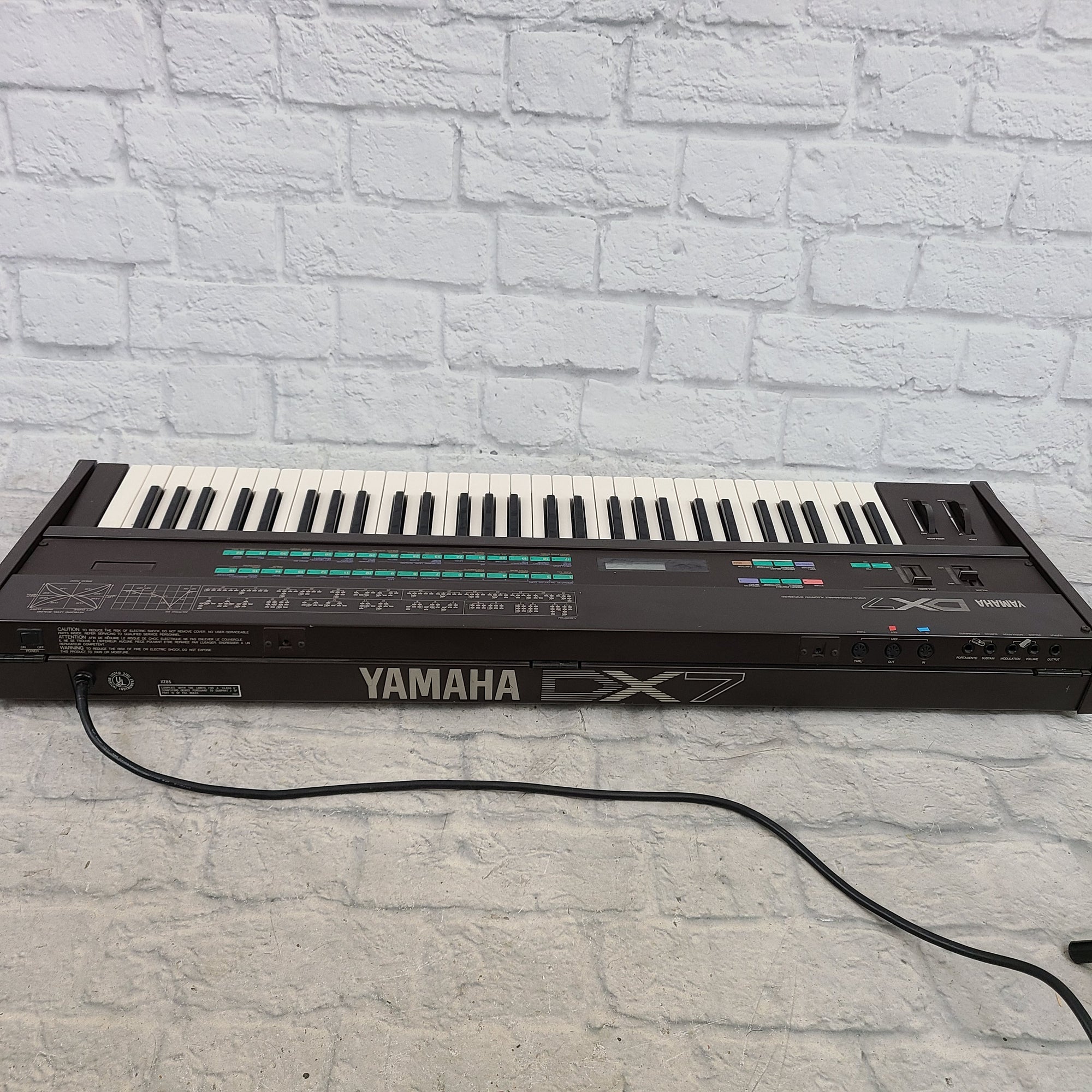 Yamaha DX7 Digital Programmable Algorithm Synthesizer w/ RAM carts & B ...