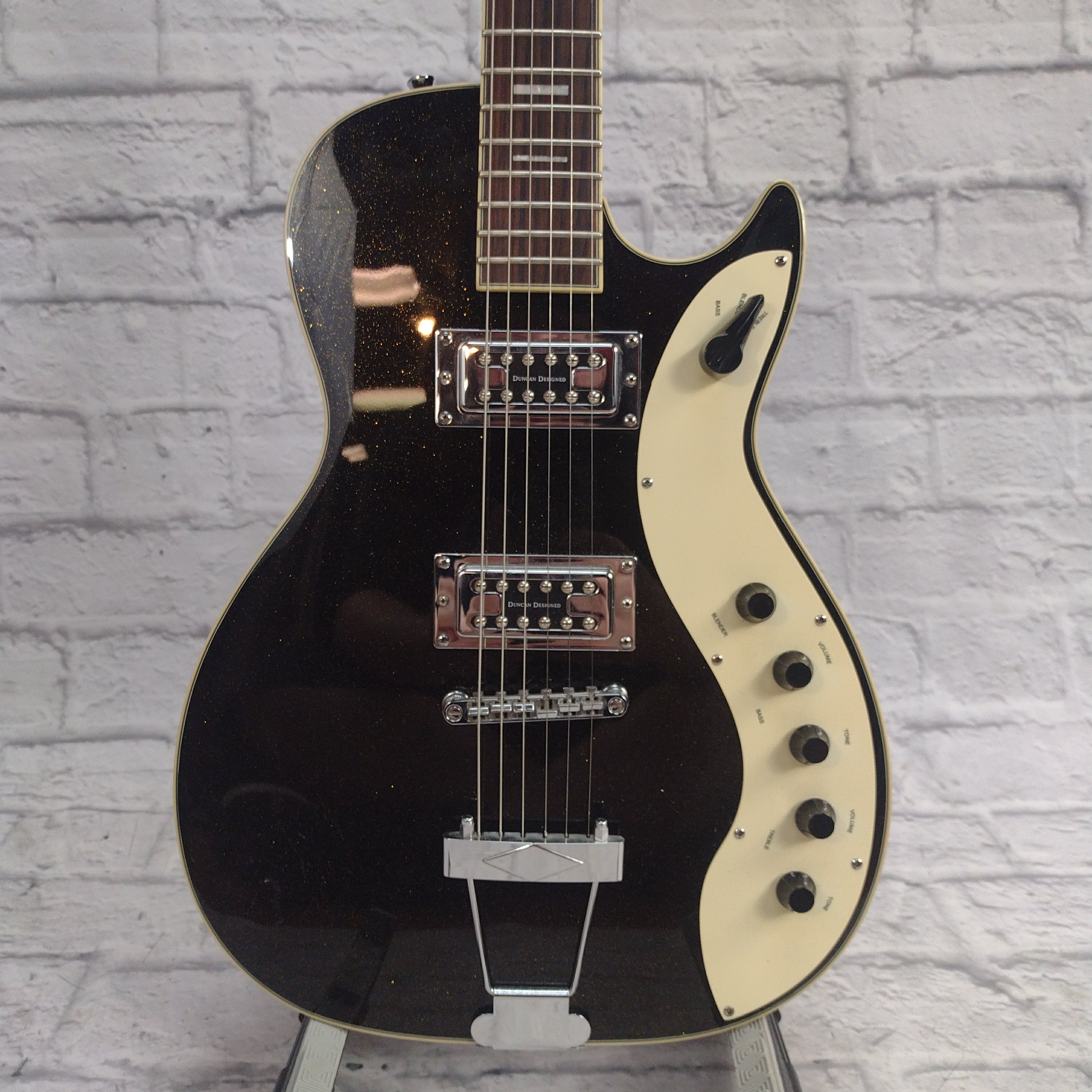 Silvertone Jupiter 1423 Reissue Black Electric Guitar