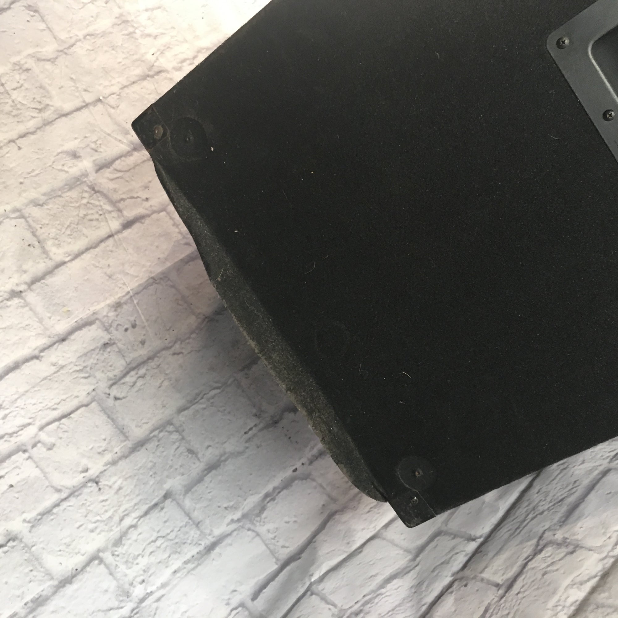 Peavey PV118 18 Inch Sub Bass Cabinet w Top Pole Hole