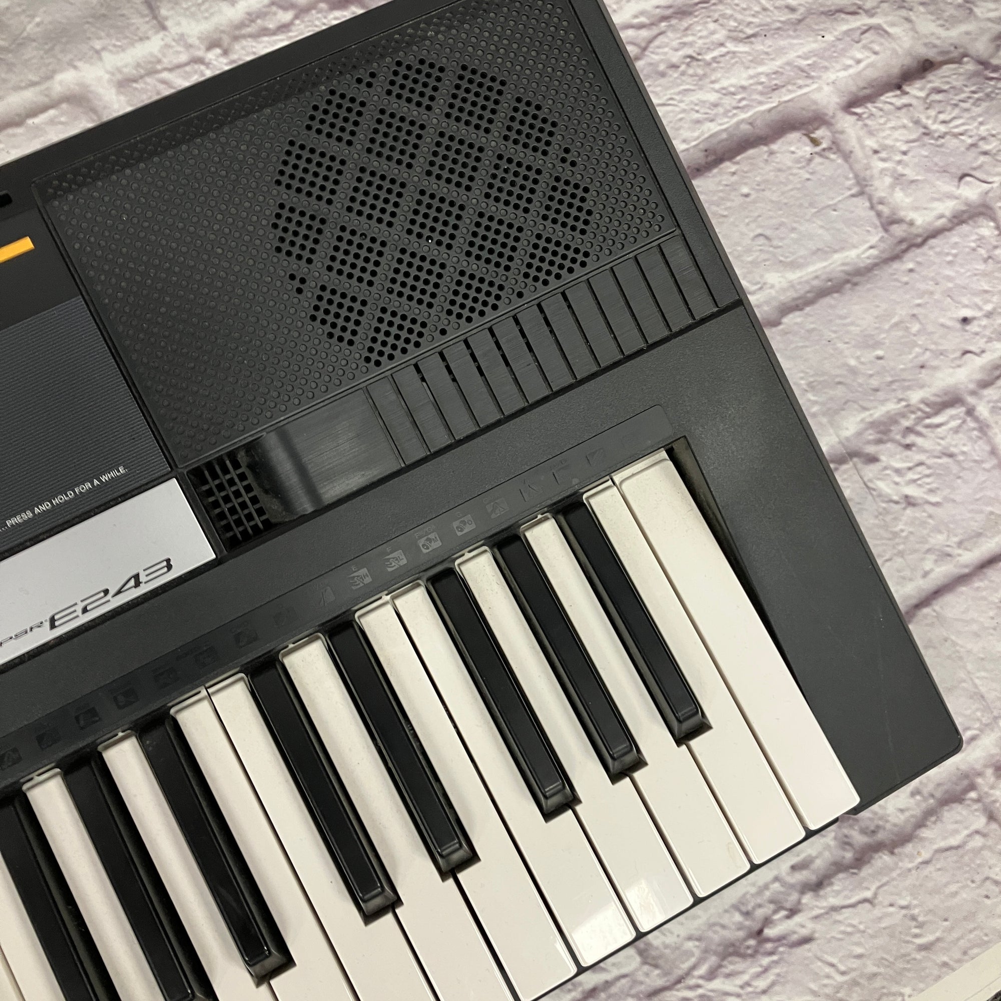Yamaha PSR-E243 61-Key Electronic Keyboard