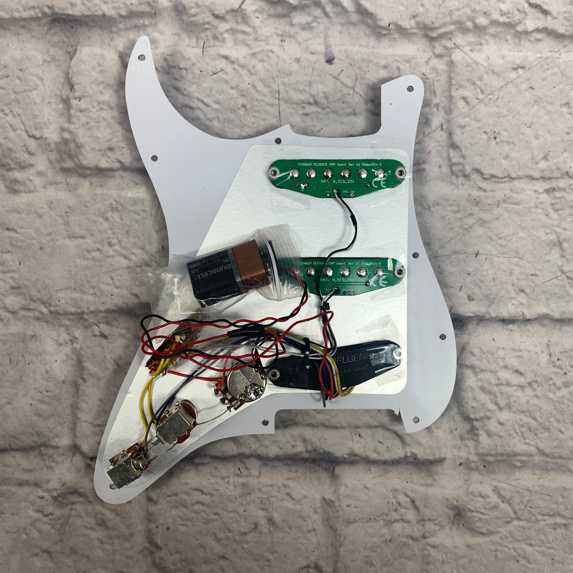 Fishman Fluence Loaded Stratocaster Pickguard Purple Pearloid