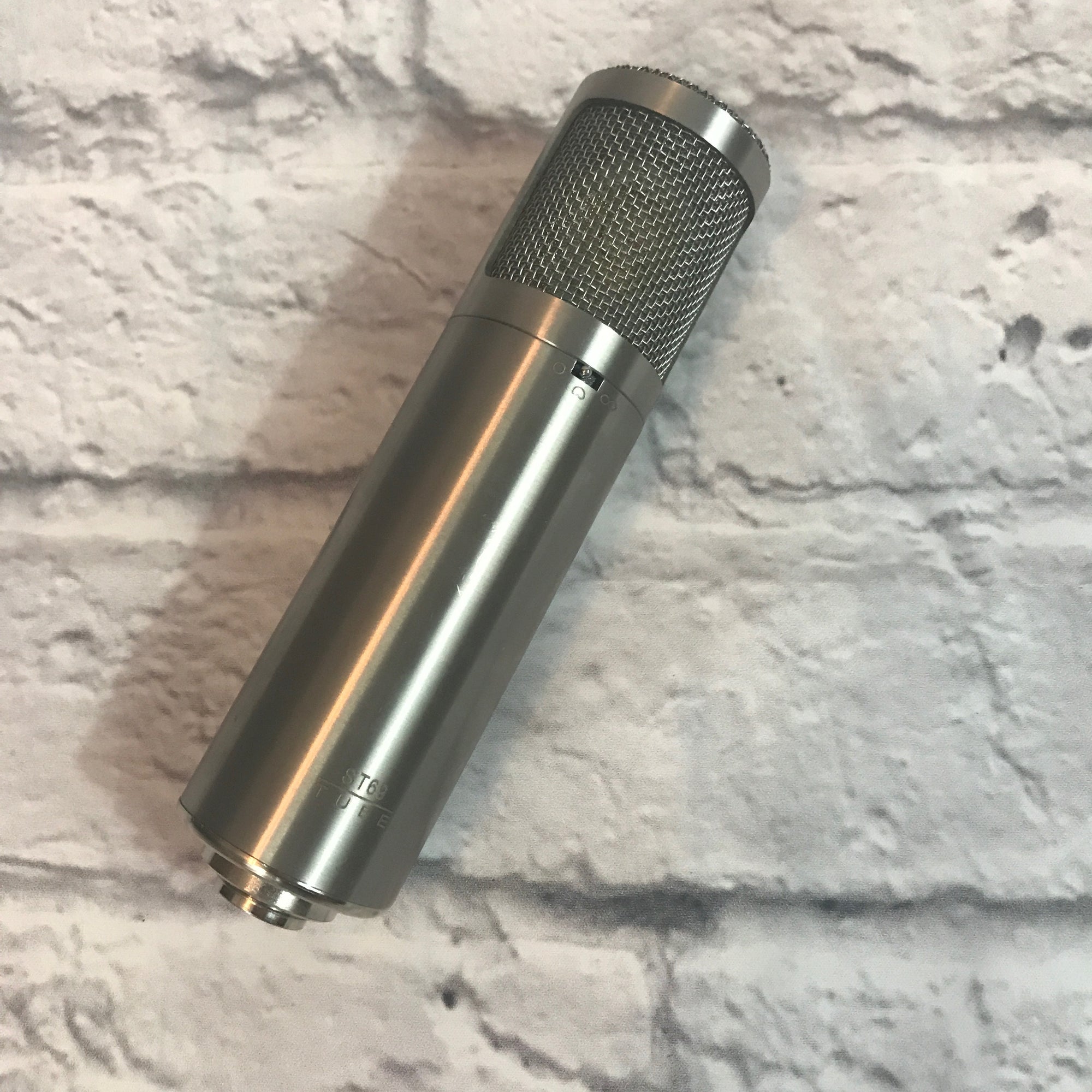 Sterling ST69 Tube Microphone with Power Supply and Case