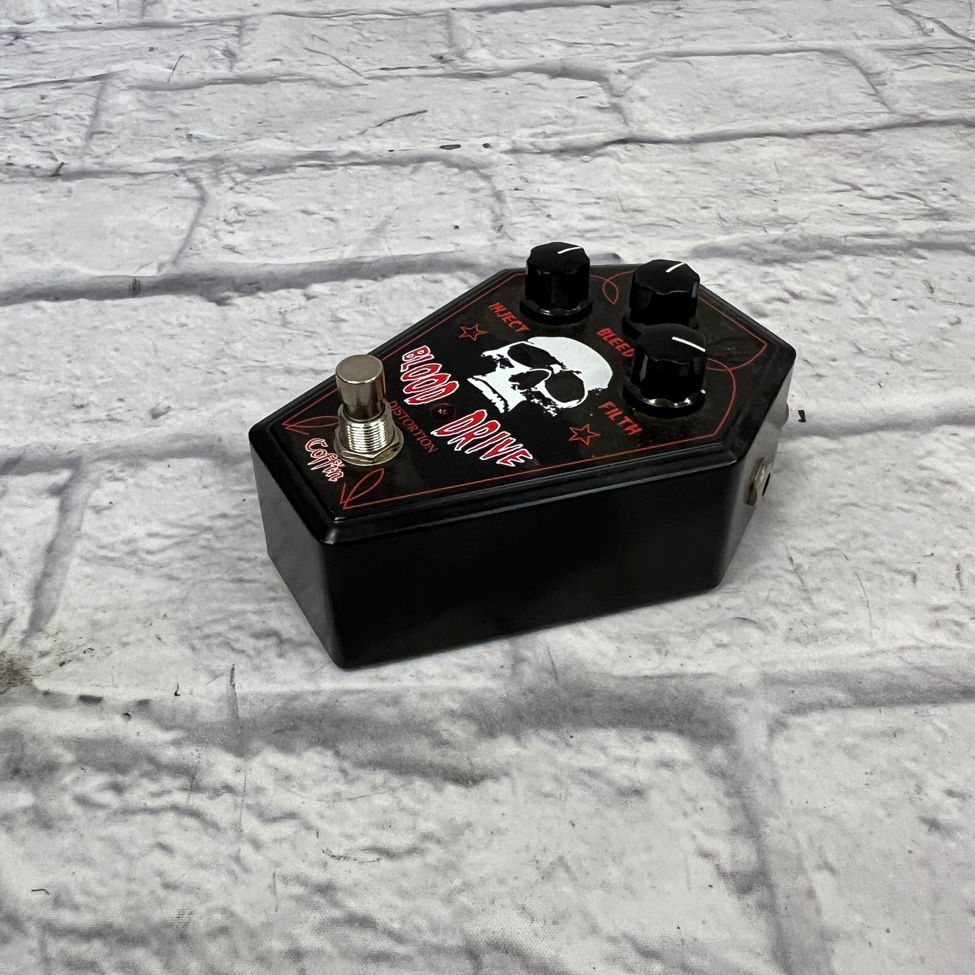 bleeding cowboys pedals Coffin Case Blood Drive Distortion Pedal