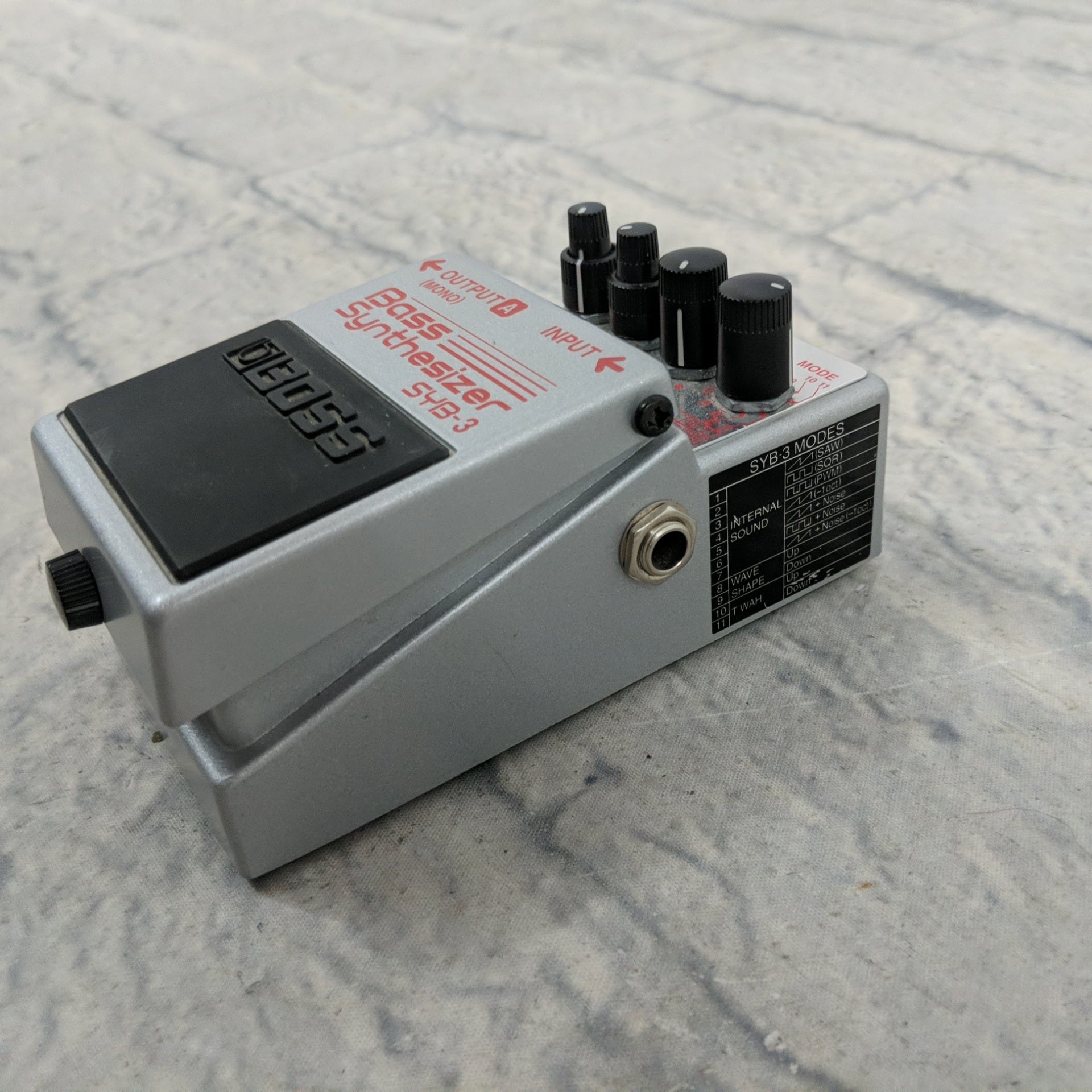 Boss Bass Synthesizer SYB-3 - Evolution Music