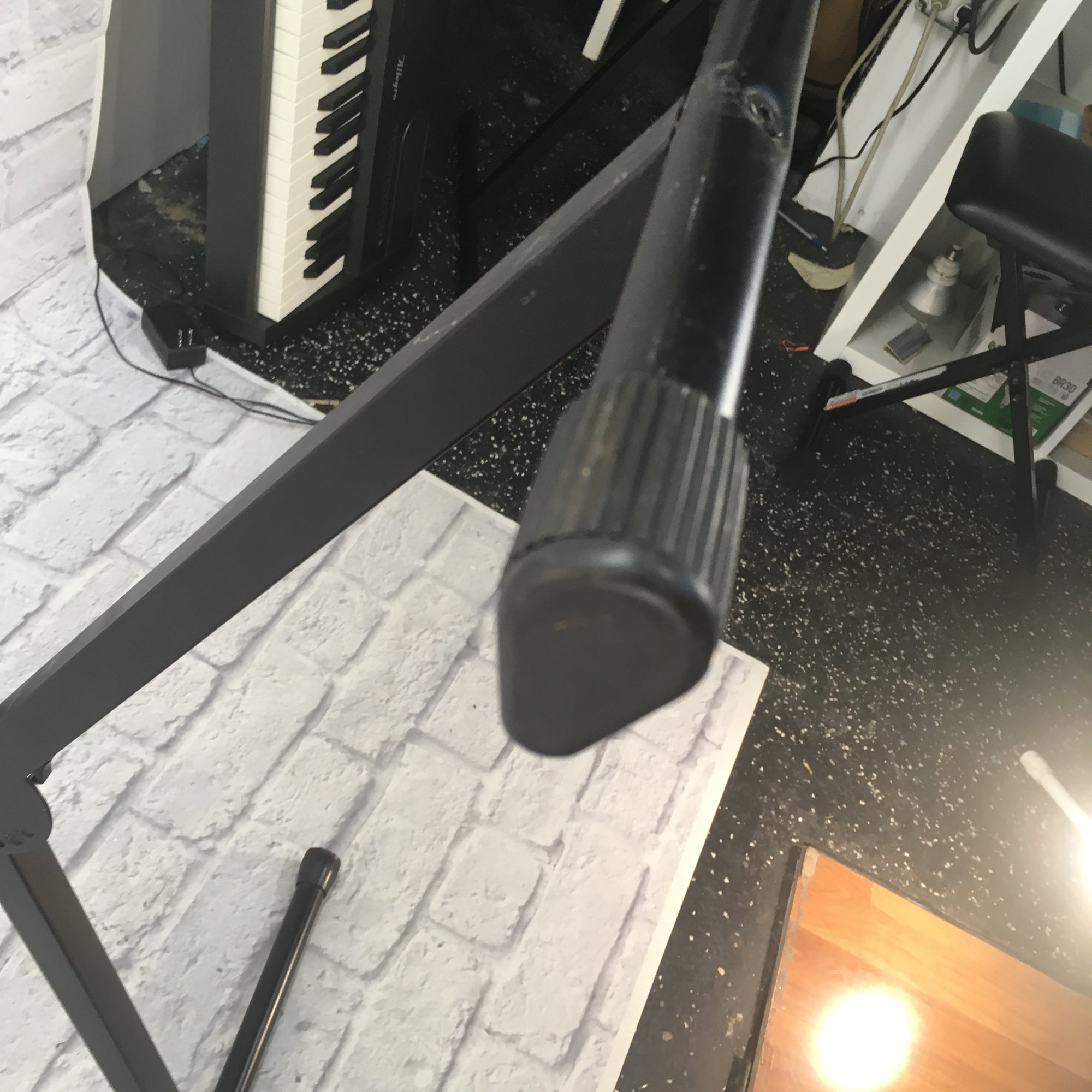 Unknown SingleX Keyboard Stand