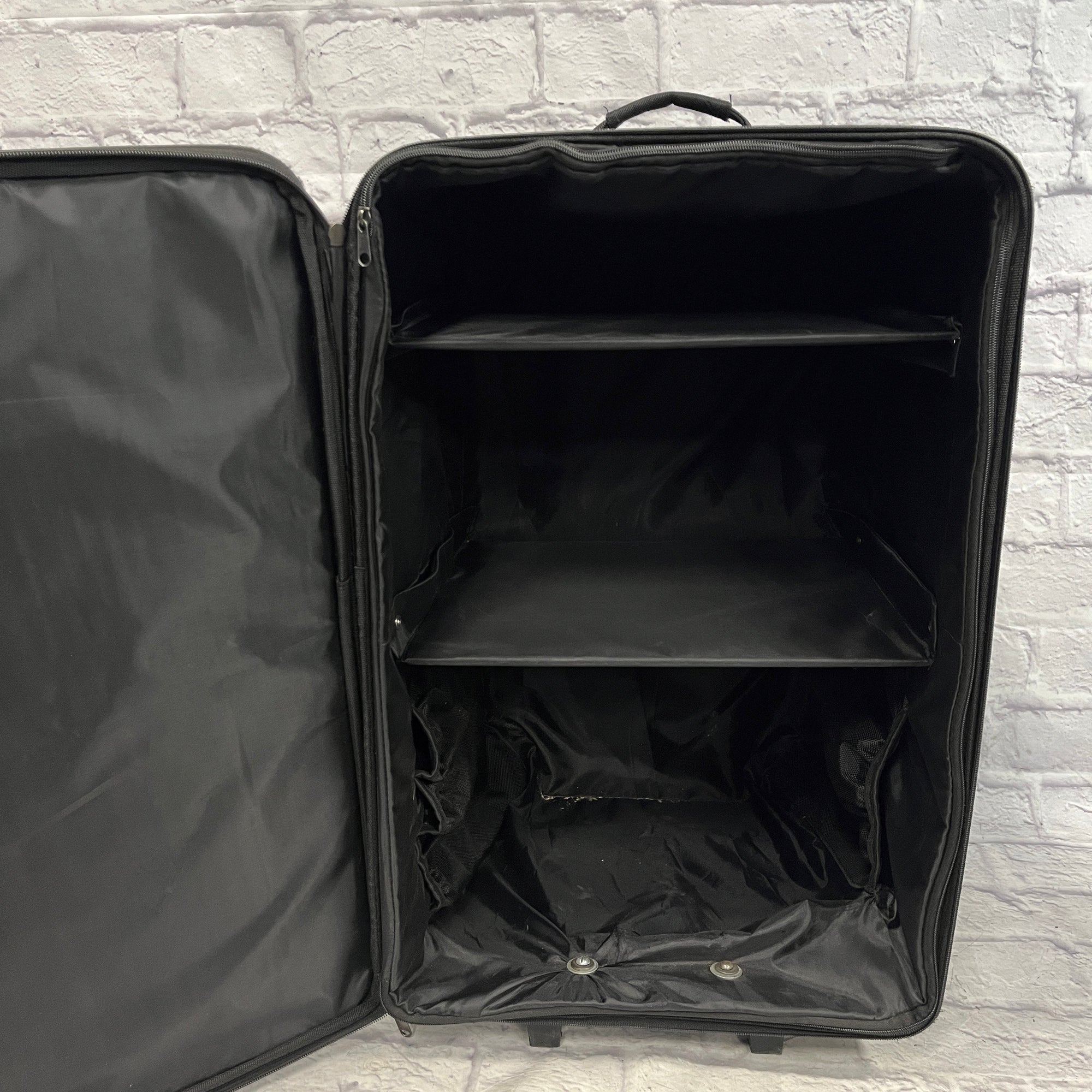 Unknown Compartmentalized Drum Bag on Wheels