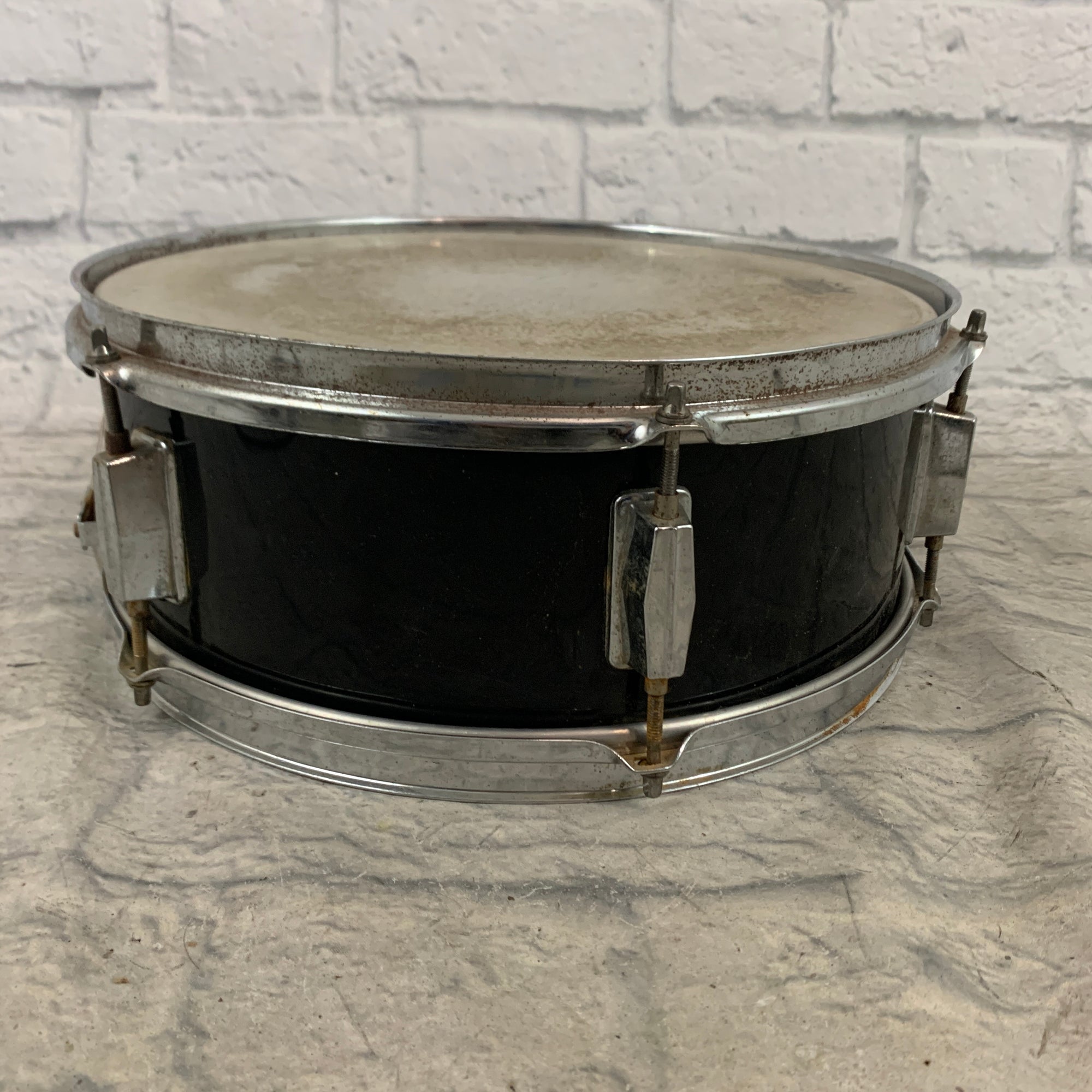 Unknown 6-Lug Wood Shell Snare - Black Wrap