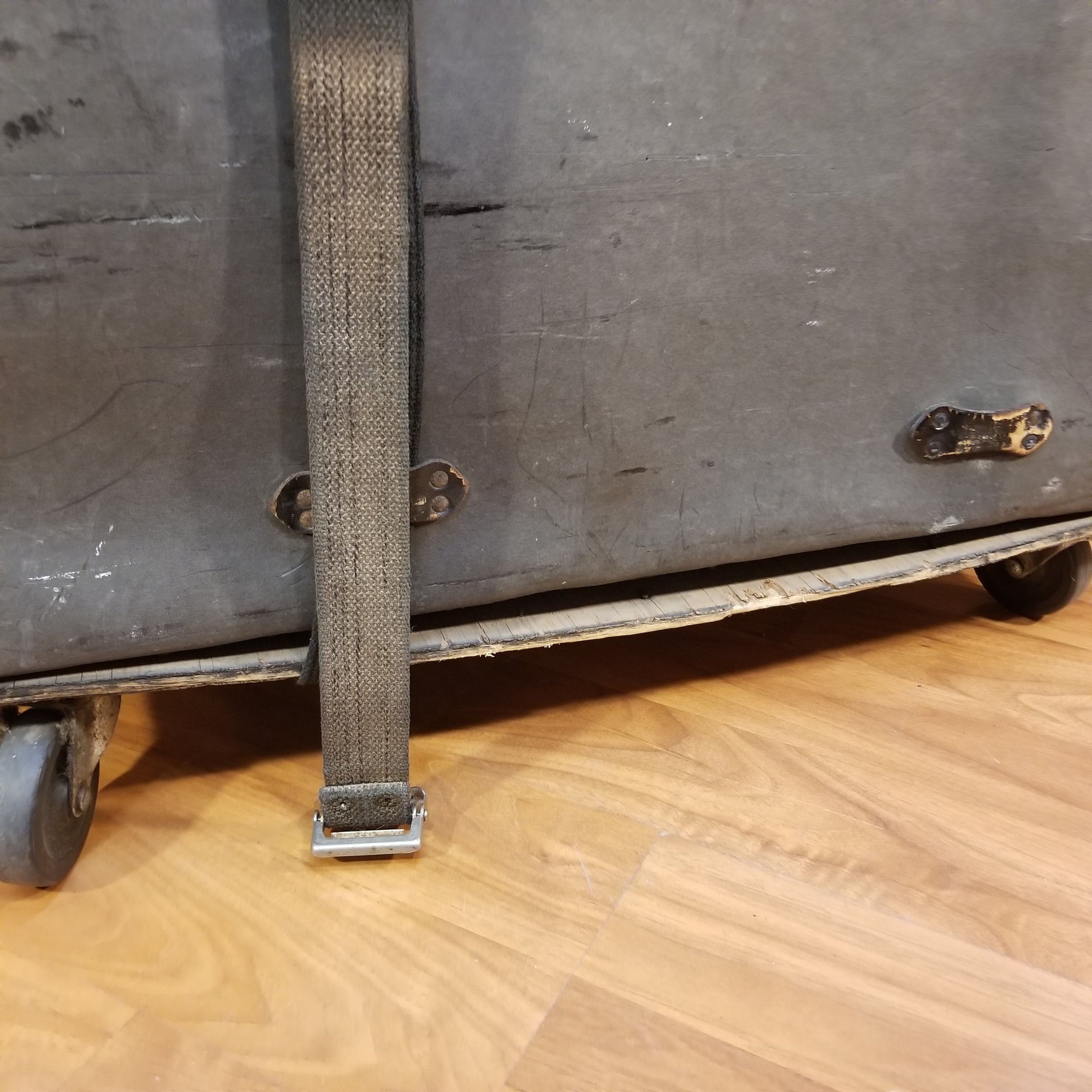 Vintage Fiber Drum Hardware Trap Case w Wheels 27x23x13 Evolution Music
