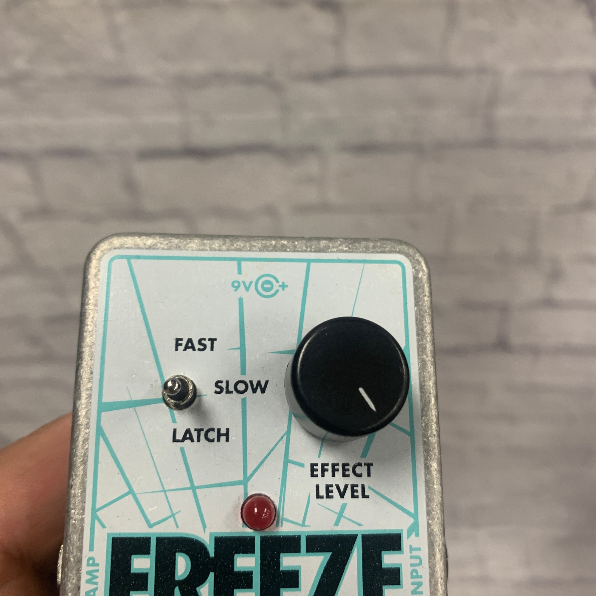 Electro-Harmonix Freeze Sound Retainer Effect Pedal