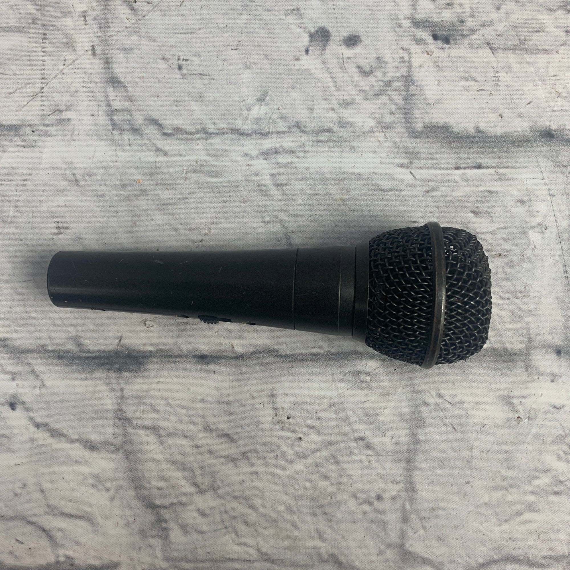 Unknown Dynamic Microphone