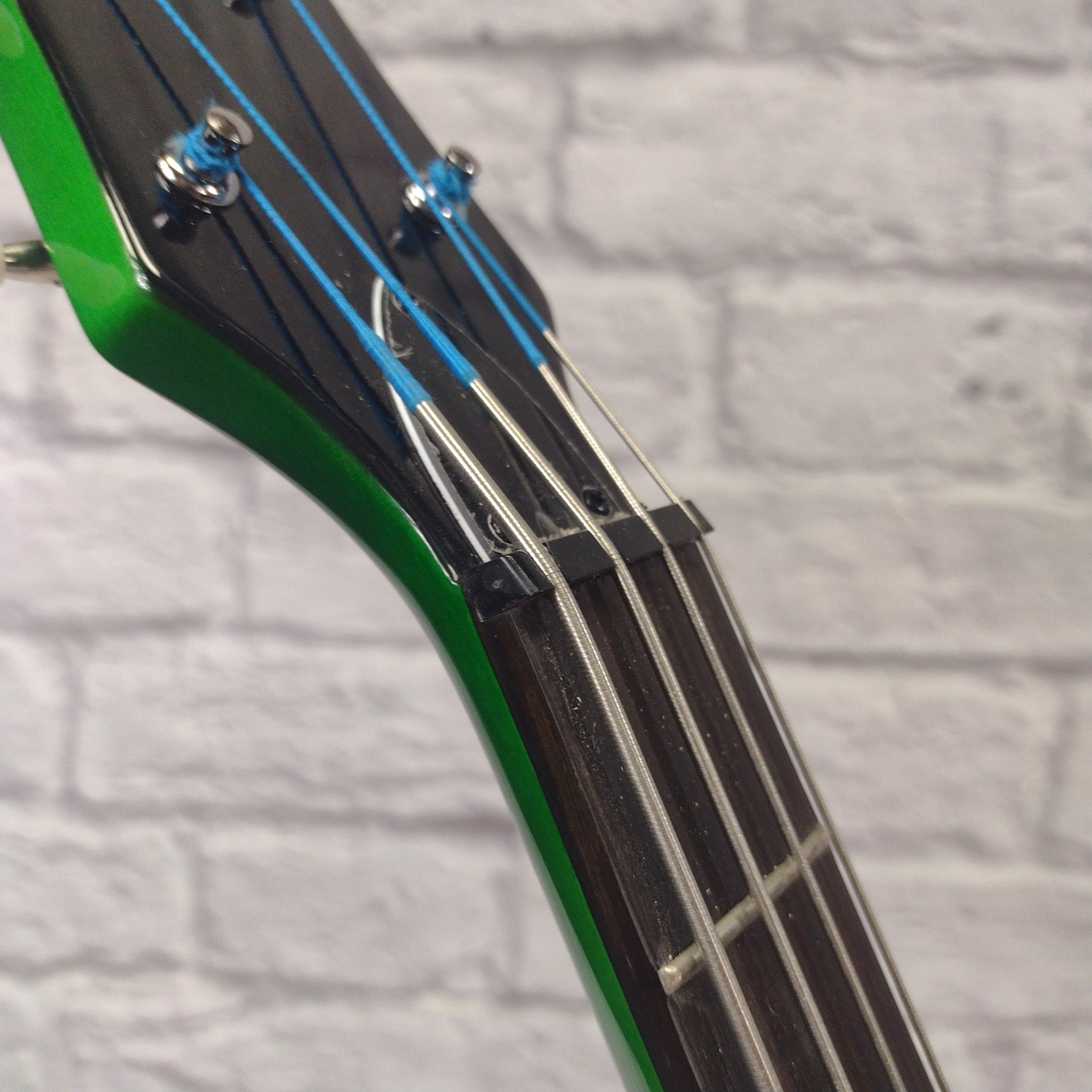 Hofner HI-CB-PE-GR 4 String Club Bass Guitar - Green