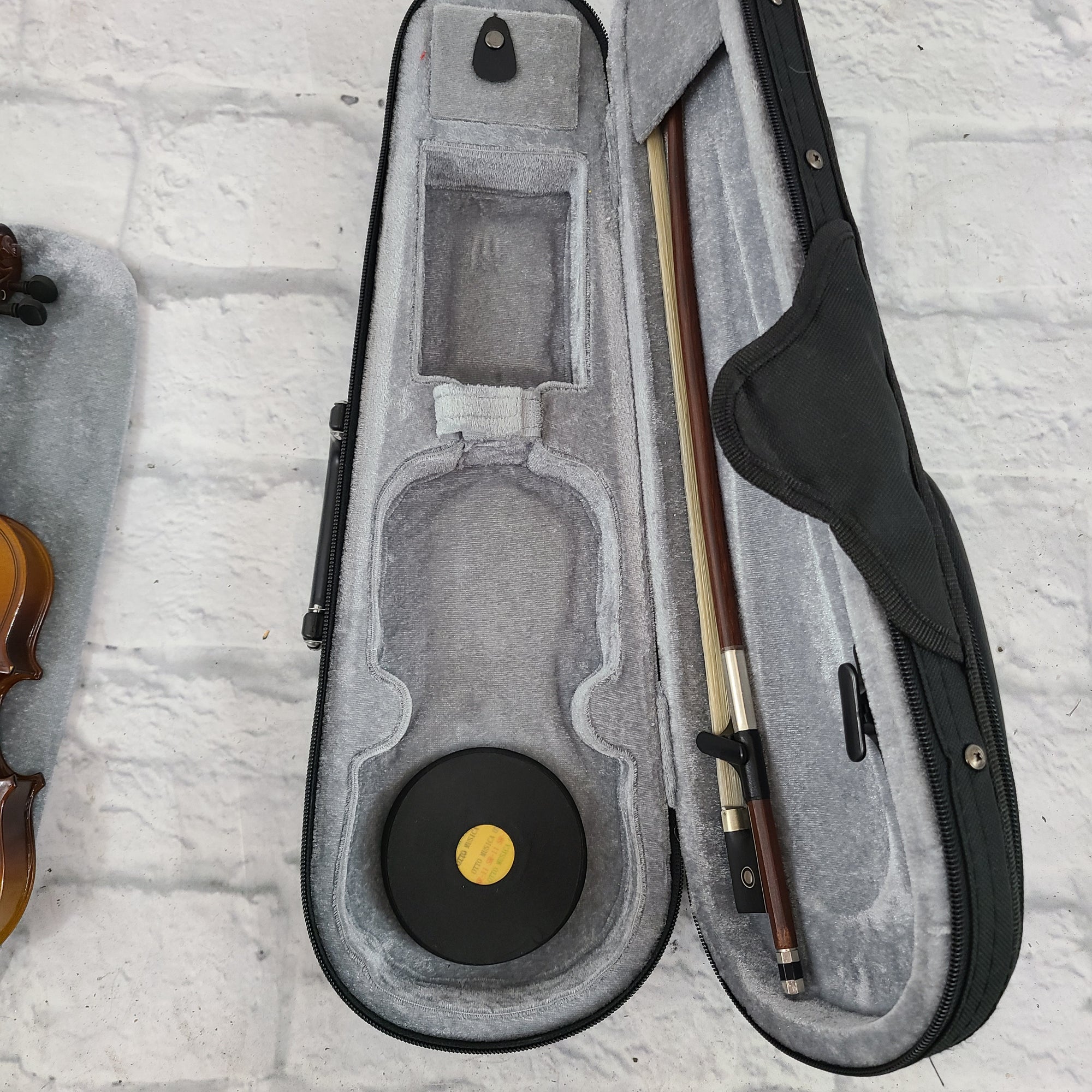 Paititi 1/16 Size Etude Violin w/ Case