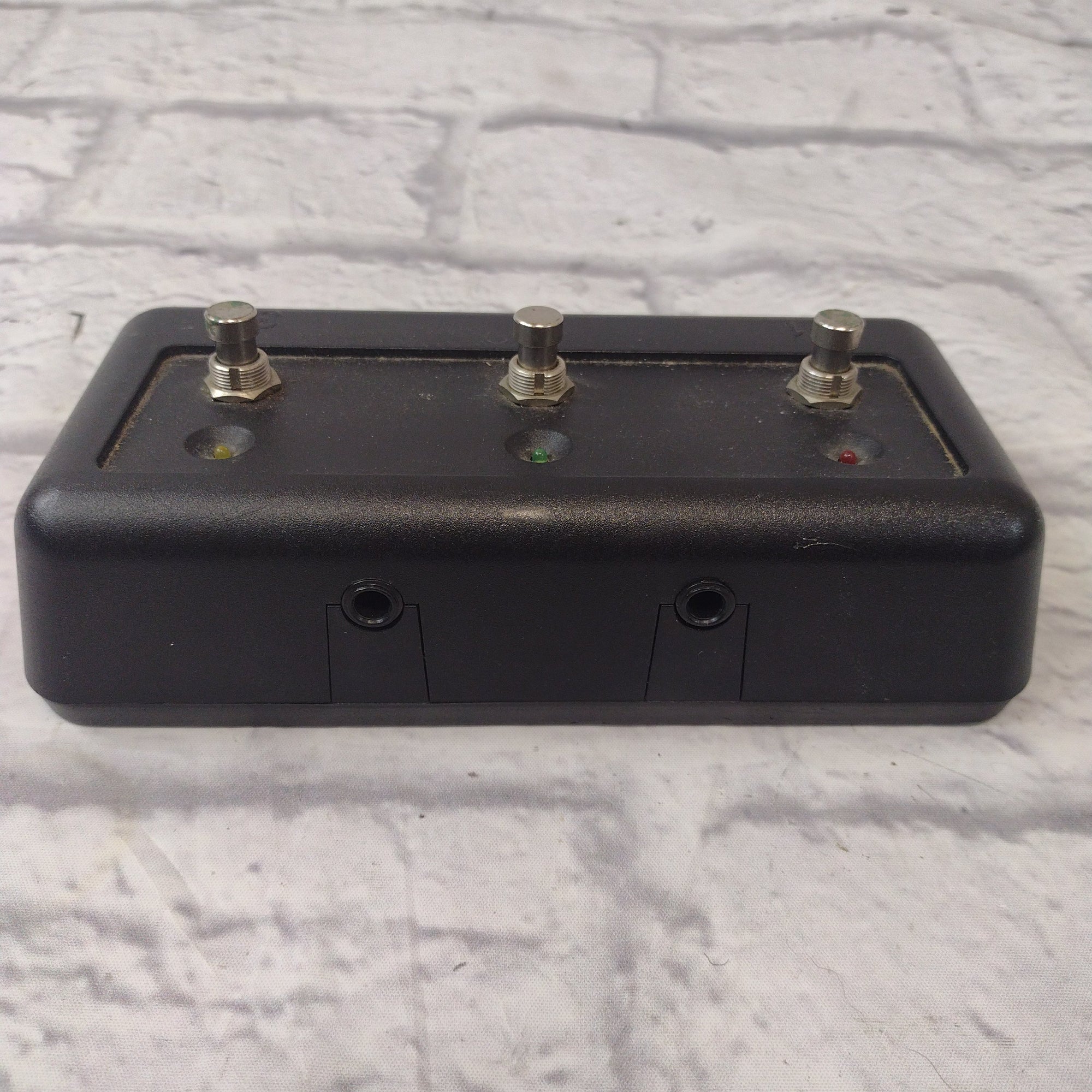 Unknown 3 Button Footswitch