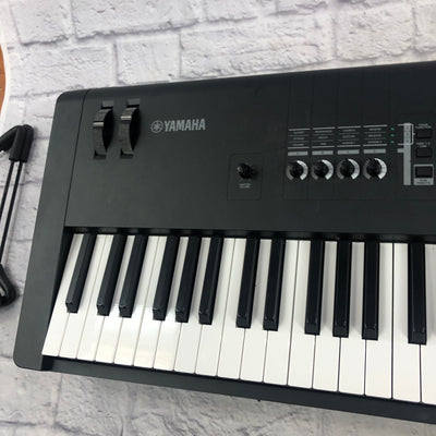 Yamaha MX88 88 Key Weighted Action Synthesizer