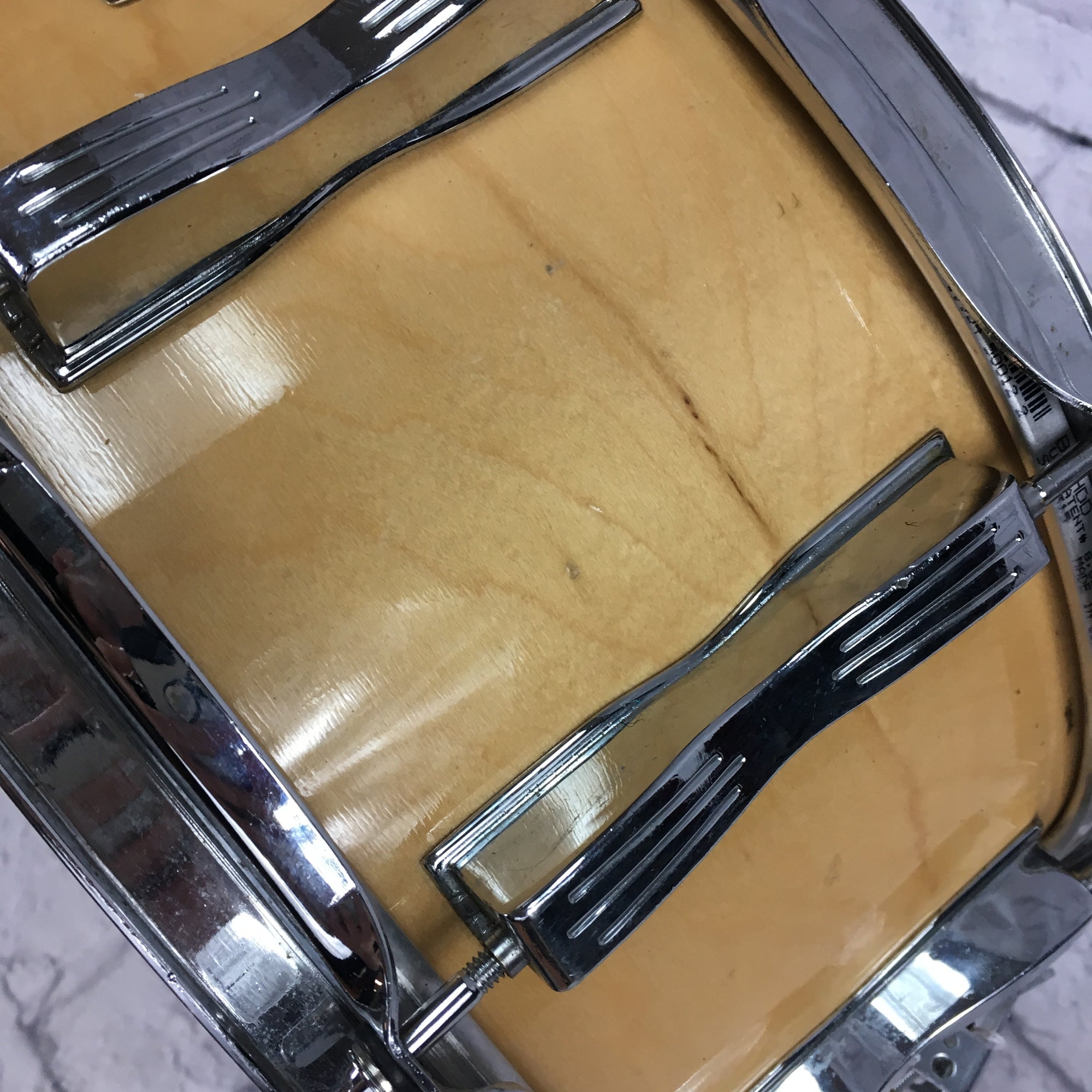 Ludwig 14 x 6.5 Classic Maple Snare Drum with P86 Throwoff