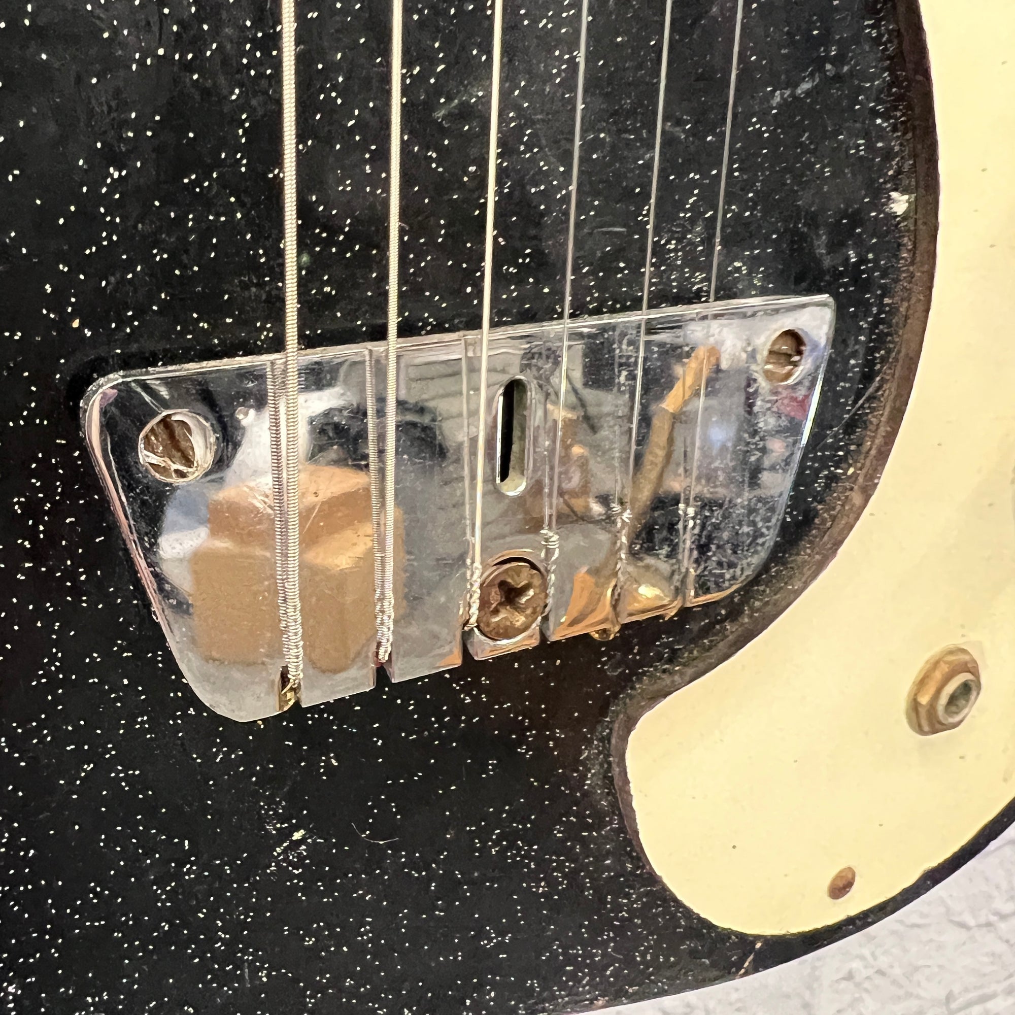 Silvertone Vintage 1448 Solid Body Electric Guitar