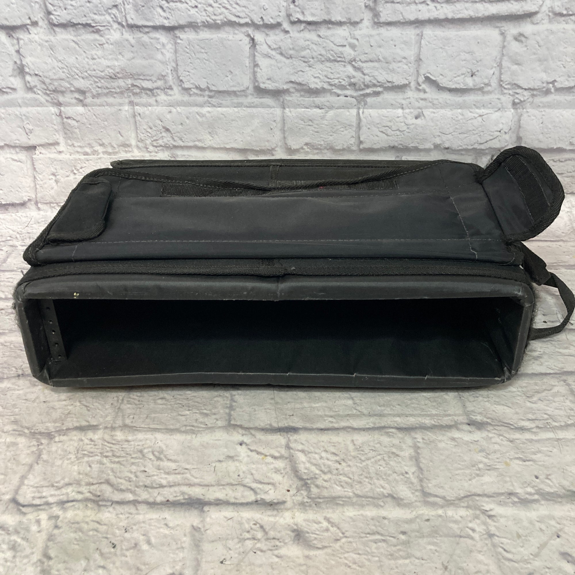 USA Case 2U Padded Rack Case - GC Logo