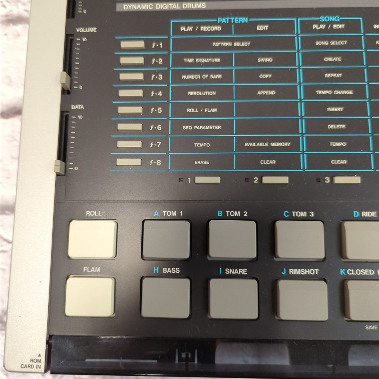 Korg DDD-1 Drum Machine with Latin 1 Percussion Card - Evolution Music