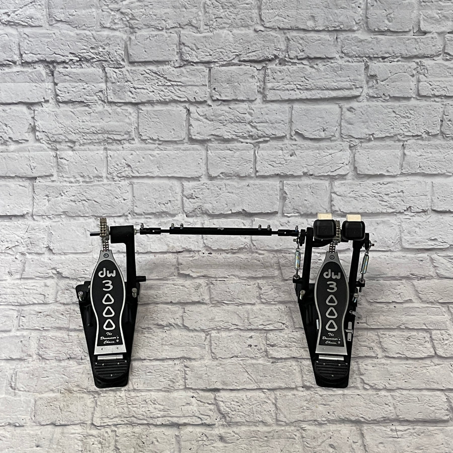 DW 3000 Series Double Kick Pedal