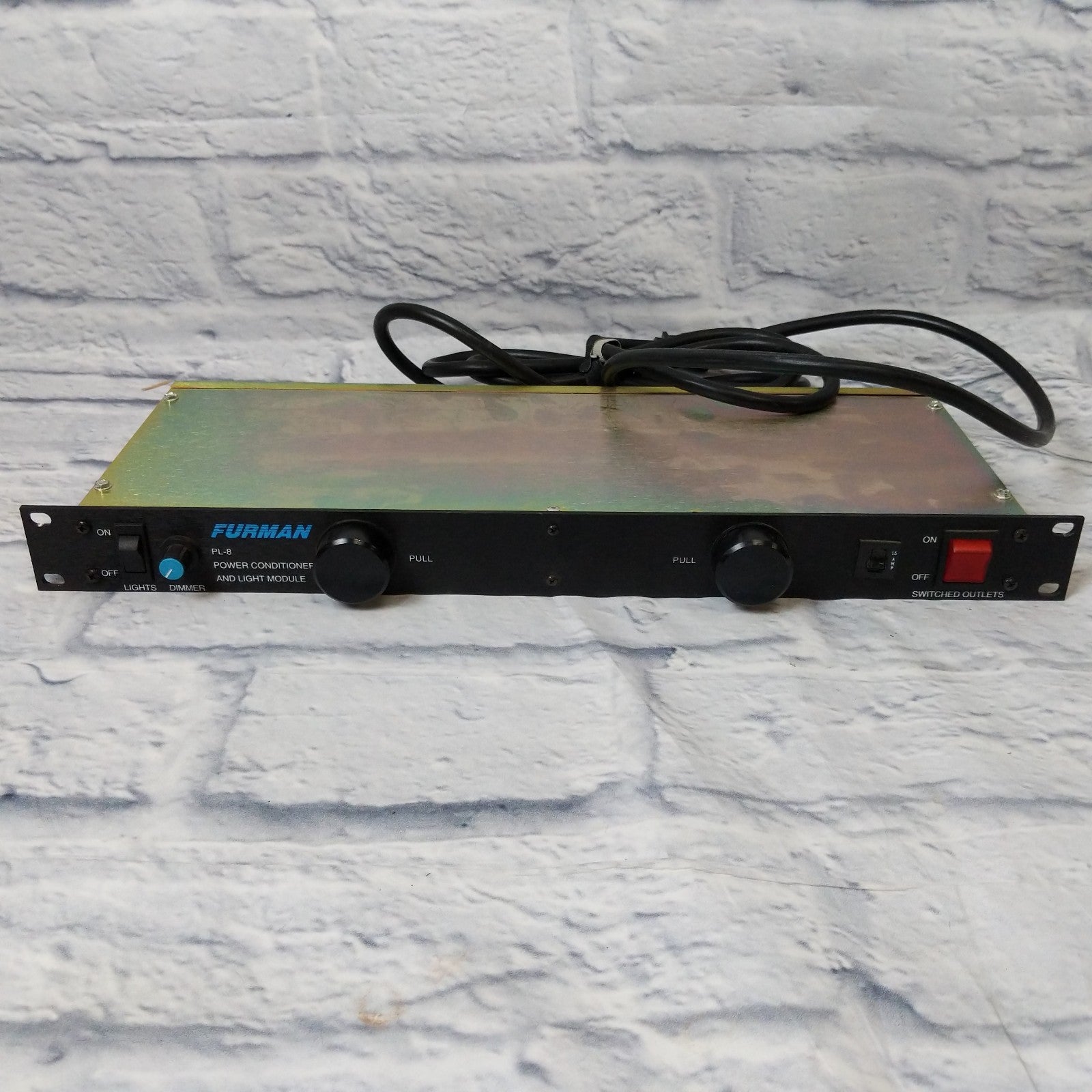 Furman PL-8 Power Conditioner and Light Module