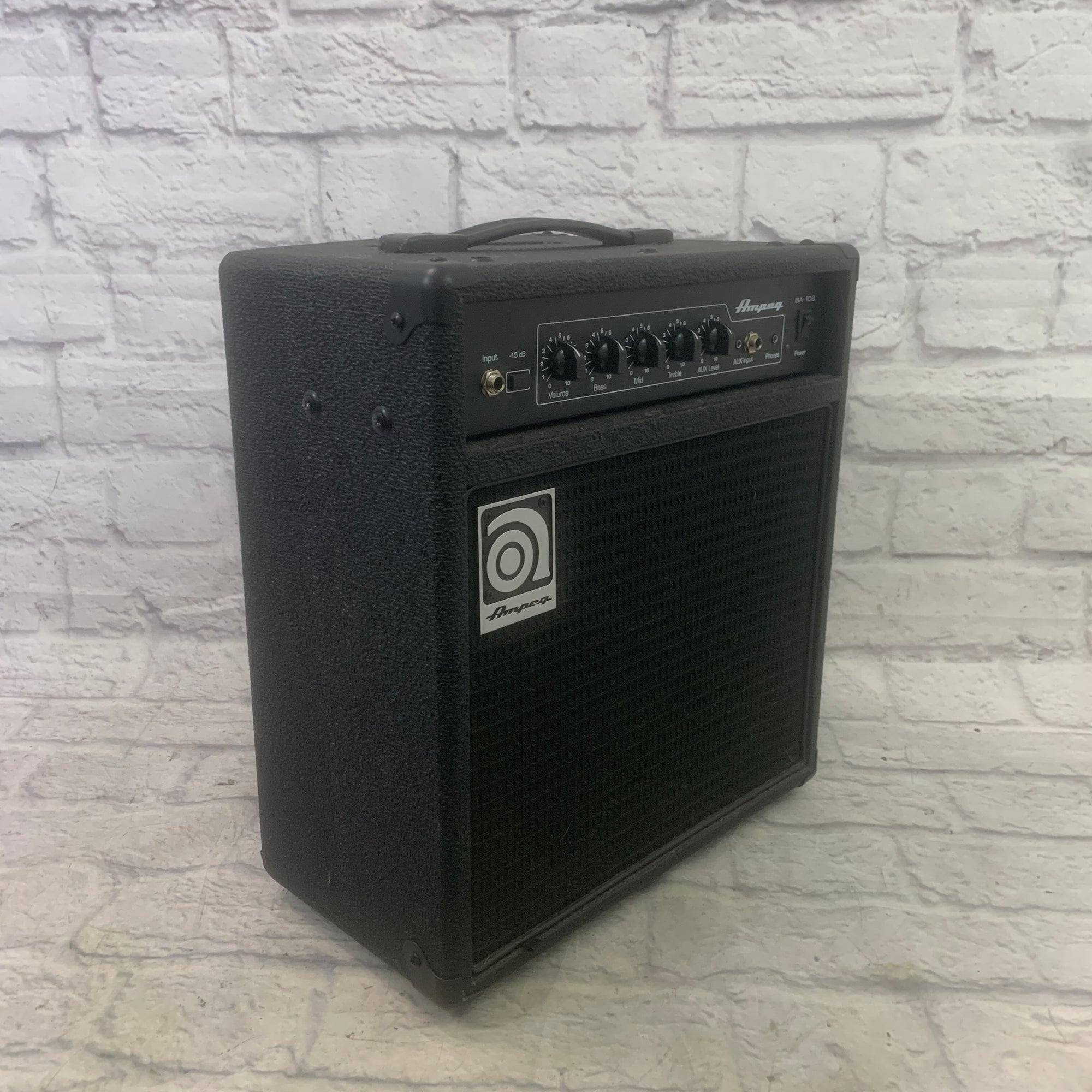 Ampeg BA-108 Bass Guitar Combo Amp
