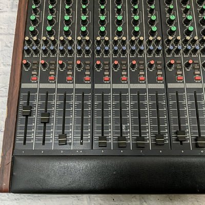 Yamaha MC2404 24-Channel Console Mixer