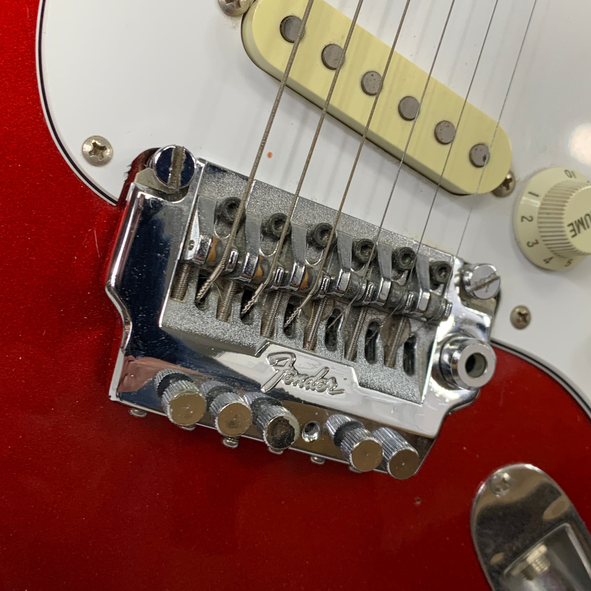 Fender 1985 Contemporary Stratocaster MIJ Candy Apple Red w/ Case