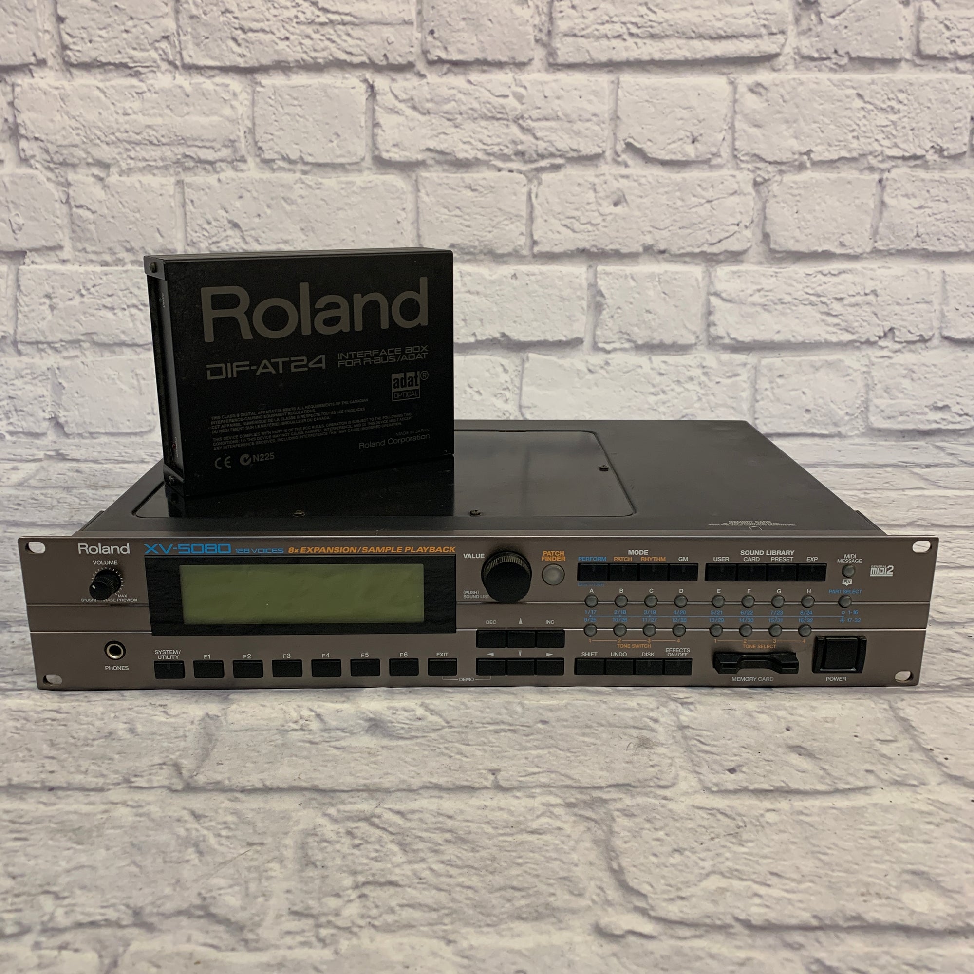 Roland XV-5080 w/ DIF-AT25 Interface Box