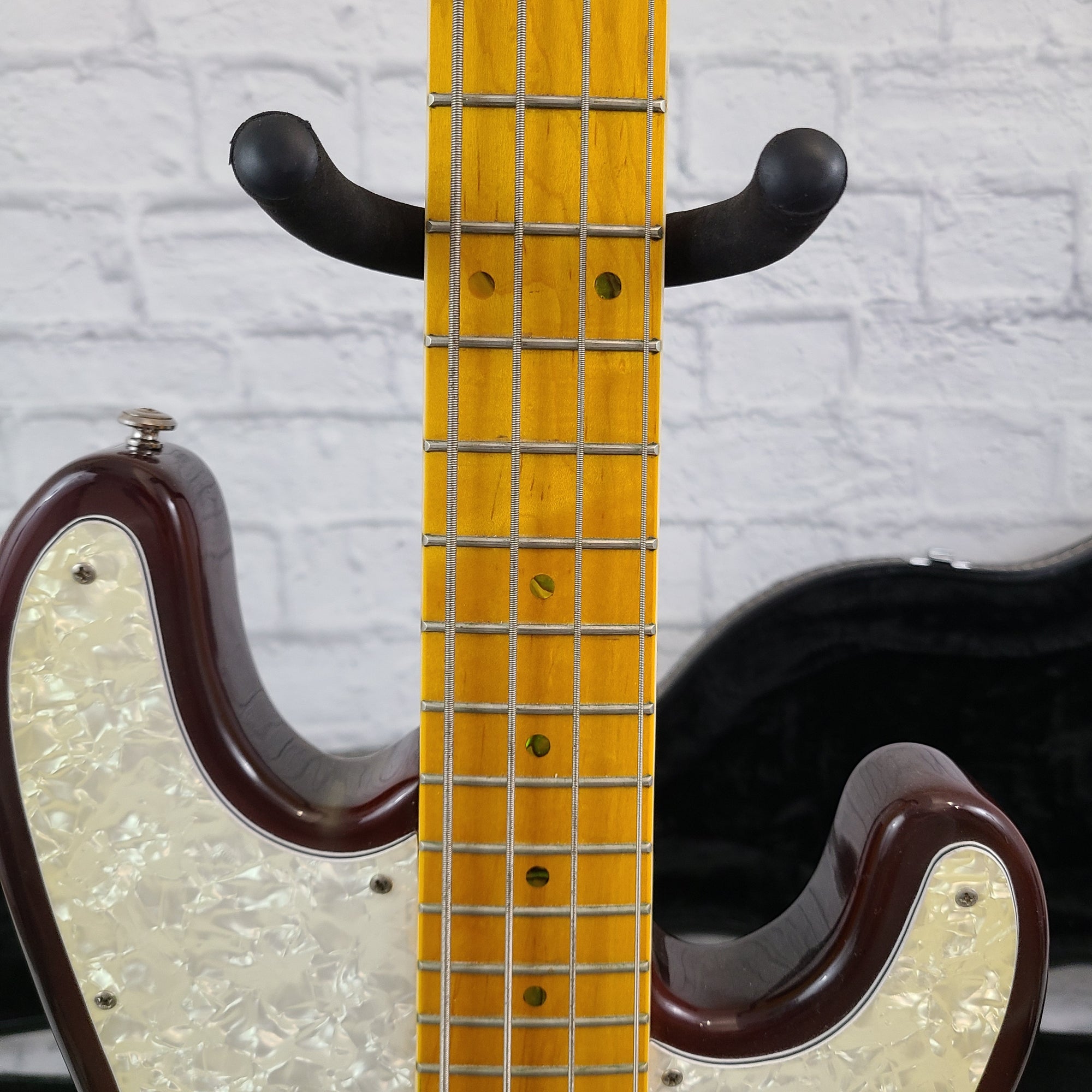 Ellis P- Style Bass w/ hard Case 4 String Bass Guitar