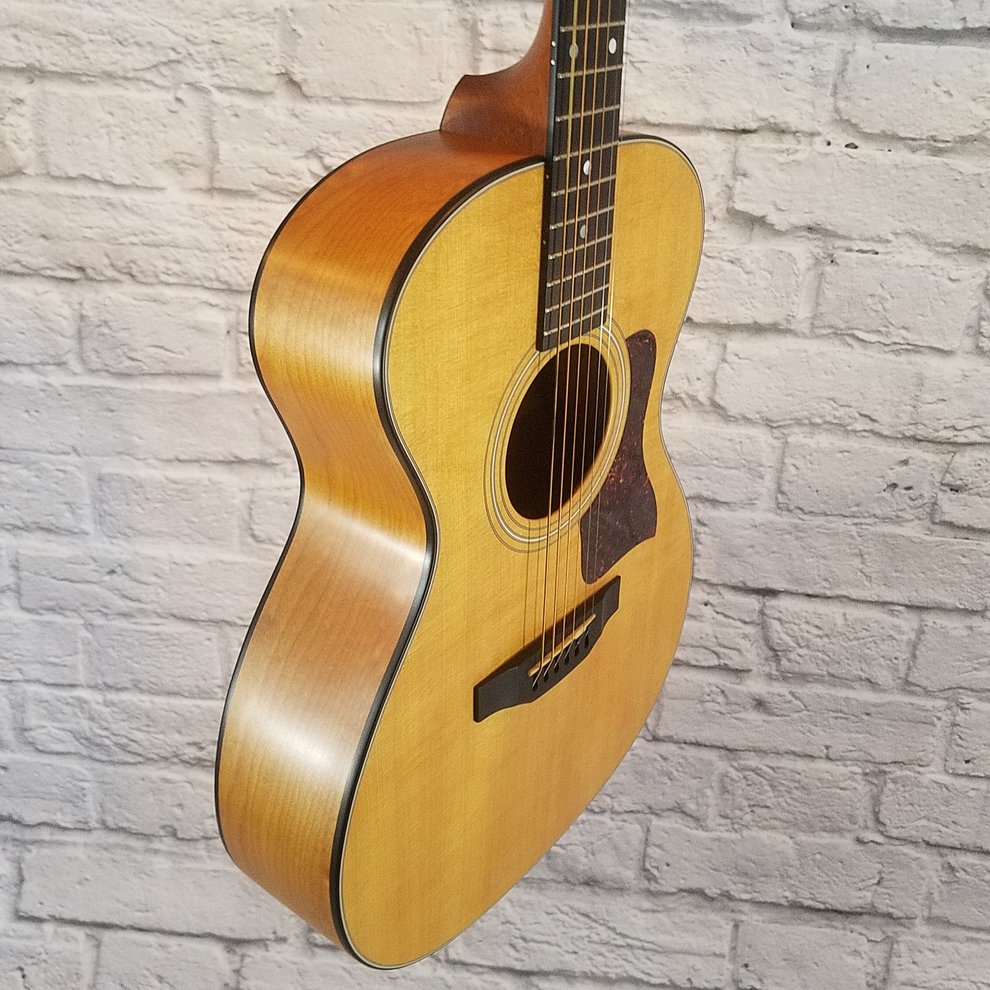 Taylor 422 Acoustic Guitar -Natural