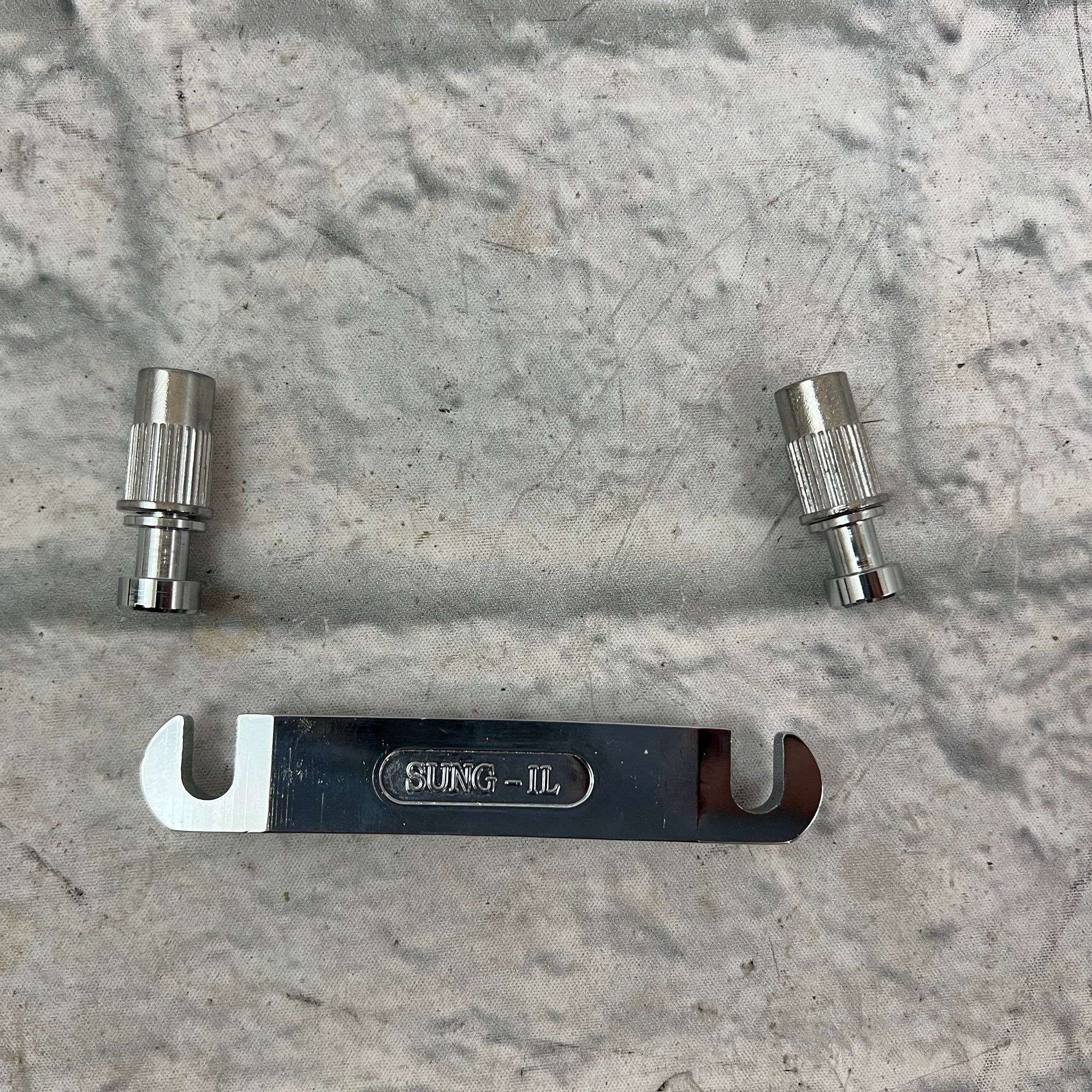 Sung Il Chrome Tailpiece