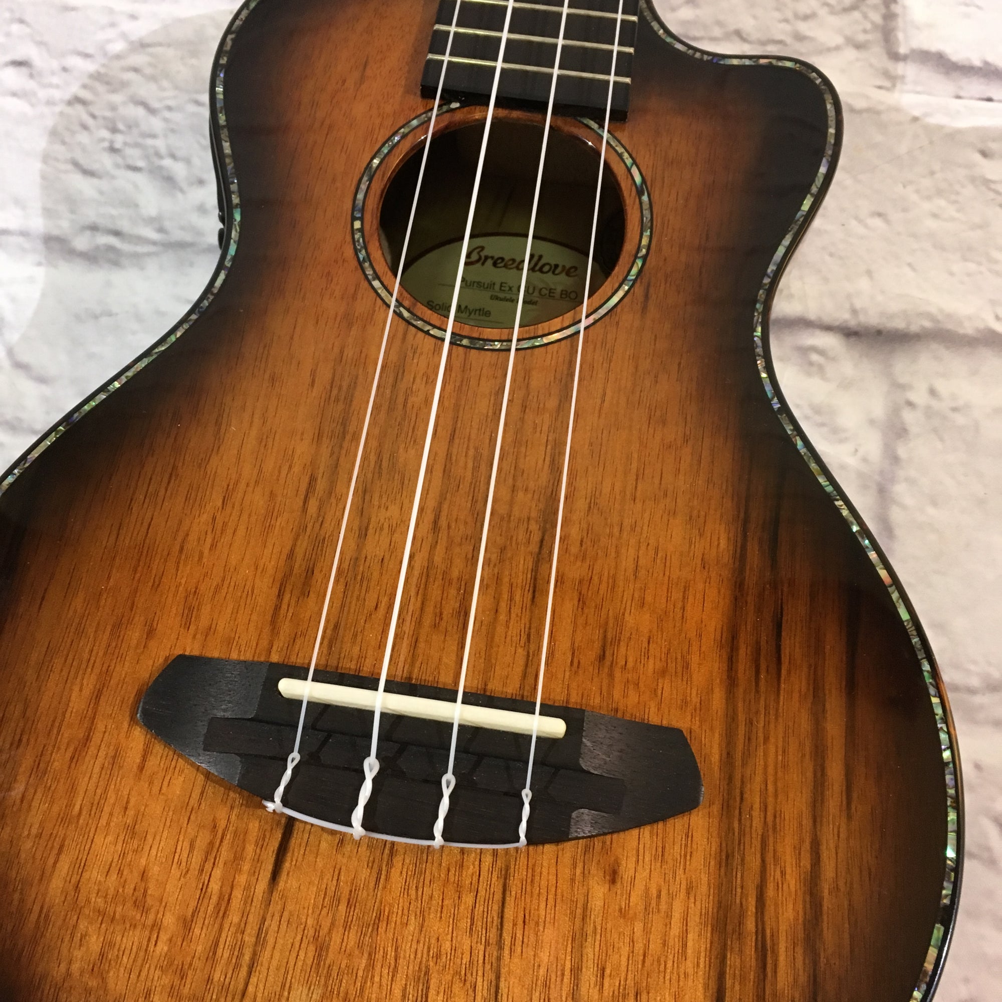 Breedlove Pursuit Ex Cu Ce Bo Ukulele