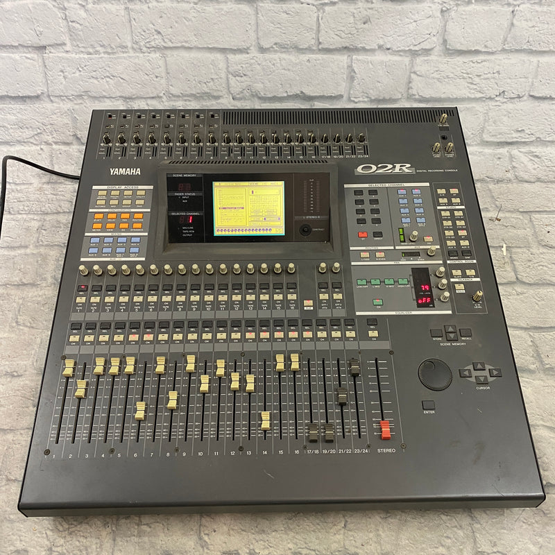 Yamaha O2r Yamaha O2R Digital Mixing Recording Console - Evolution Music