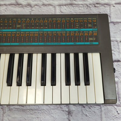 Korg Poly 800 Synthesizer