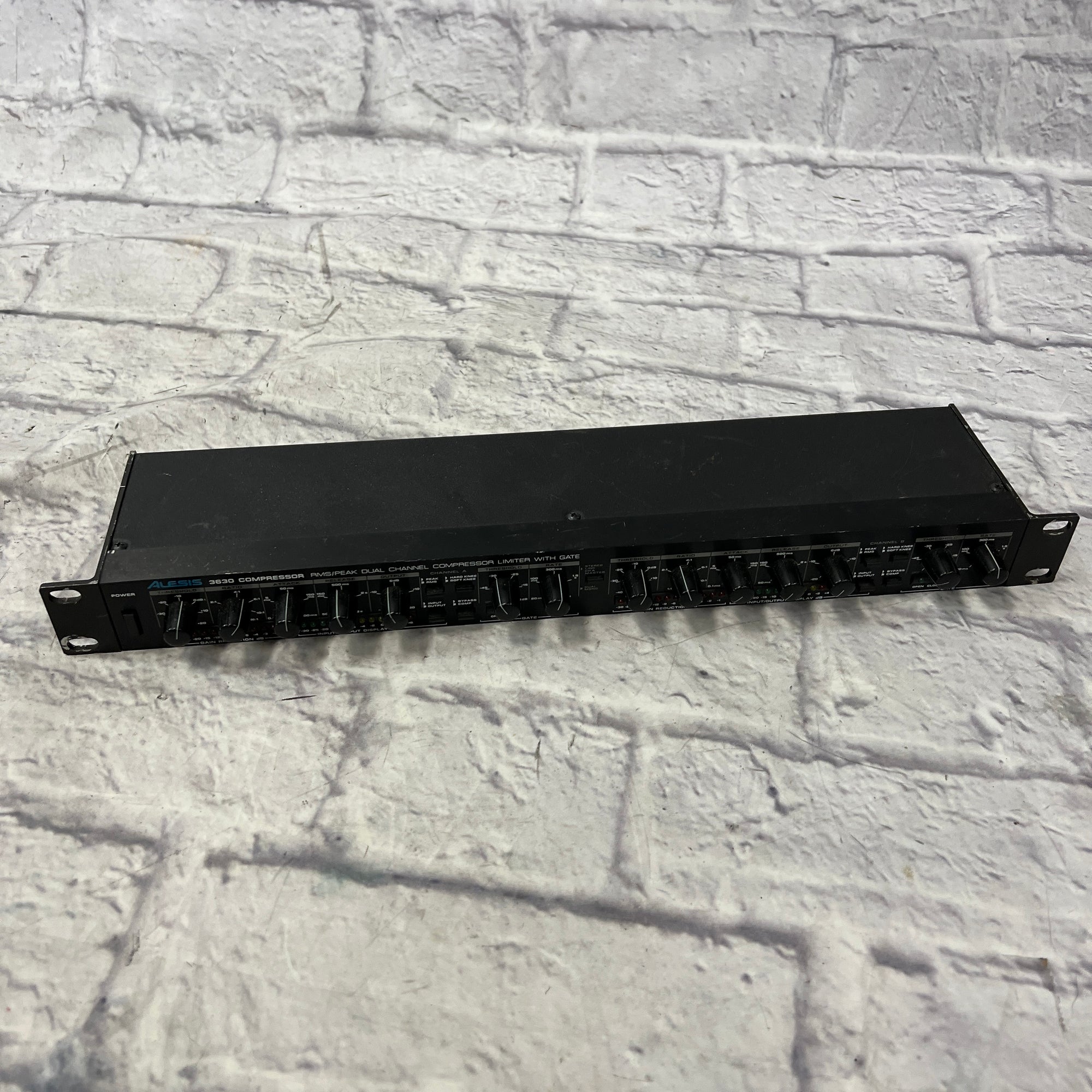 Alesis 3630 Compressor NO POWER SUPPLY INCLUDED