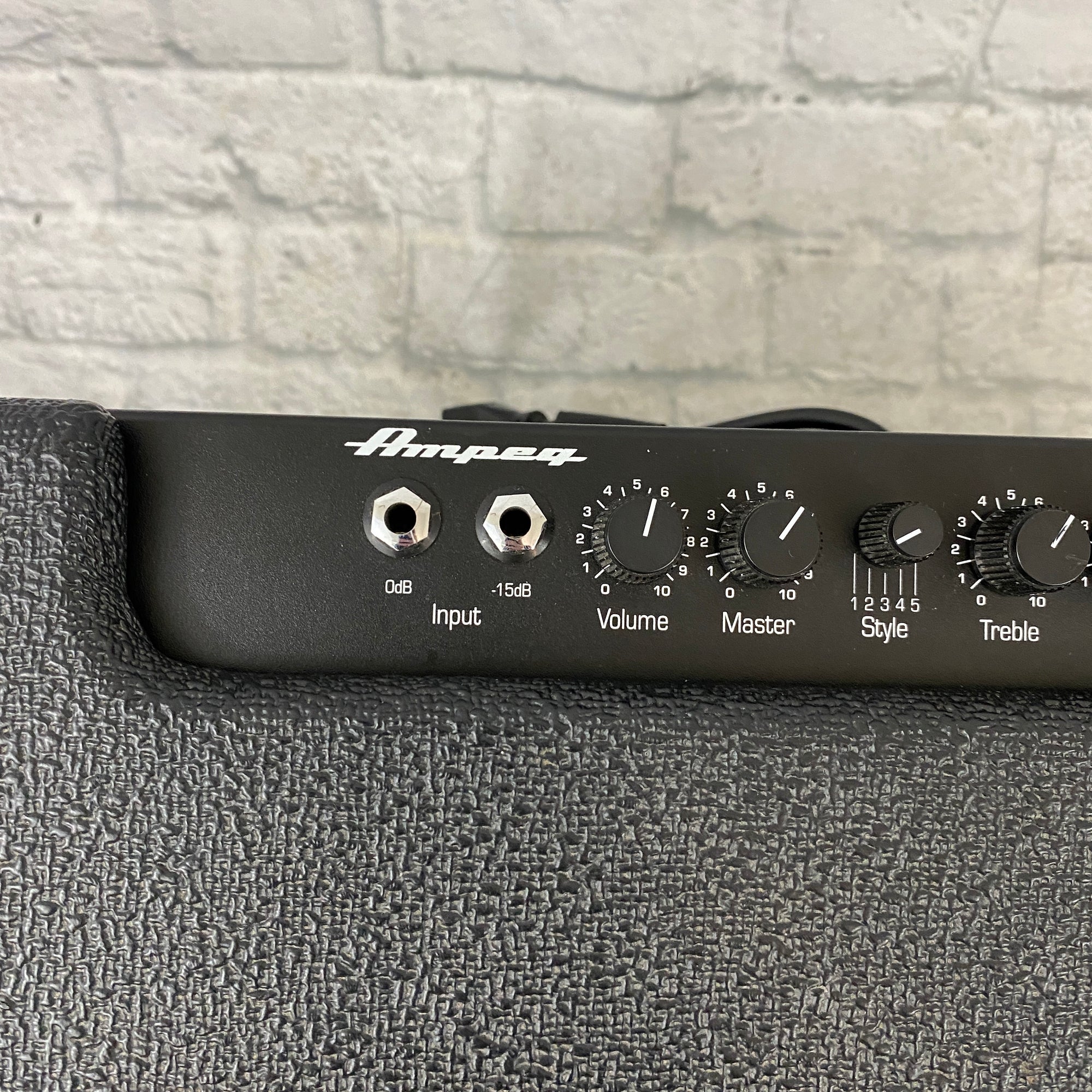 Ampeg BA-115 Bass Guitar Combo Amp AS IS