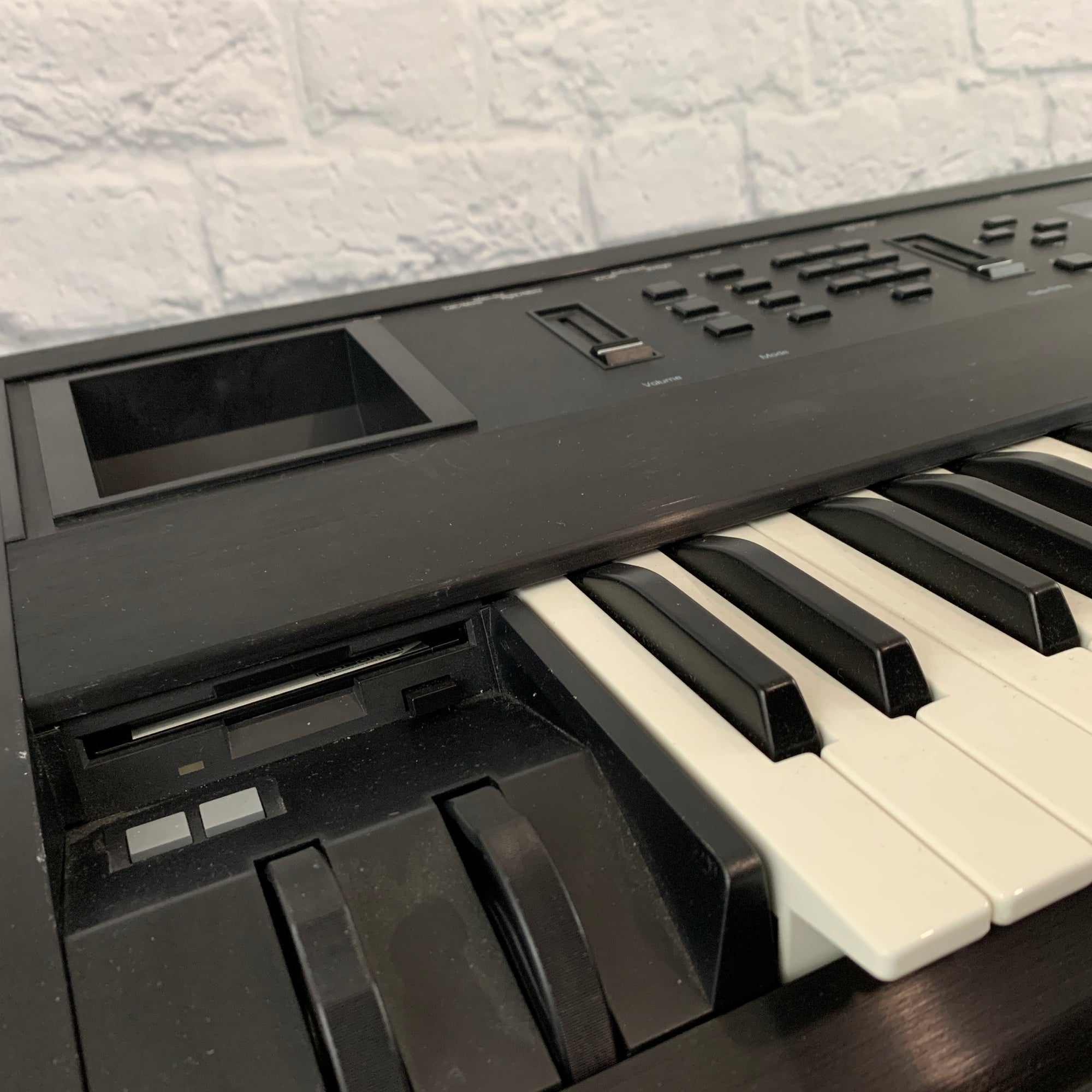 Ensoniq ASR-10 Sampler - Evolution Music