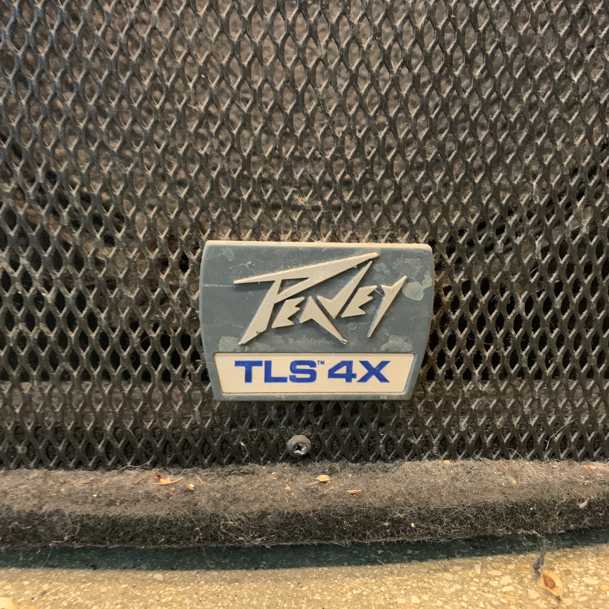 Peavey TLS4X 800W 2x15" Three-Way Tower Speakers (Pair)