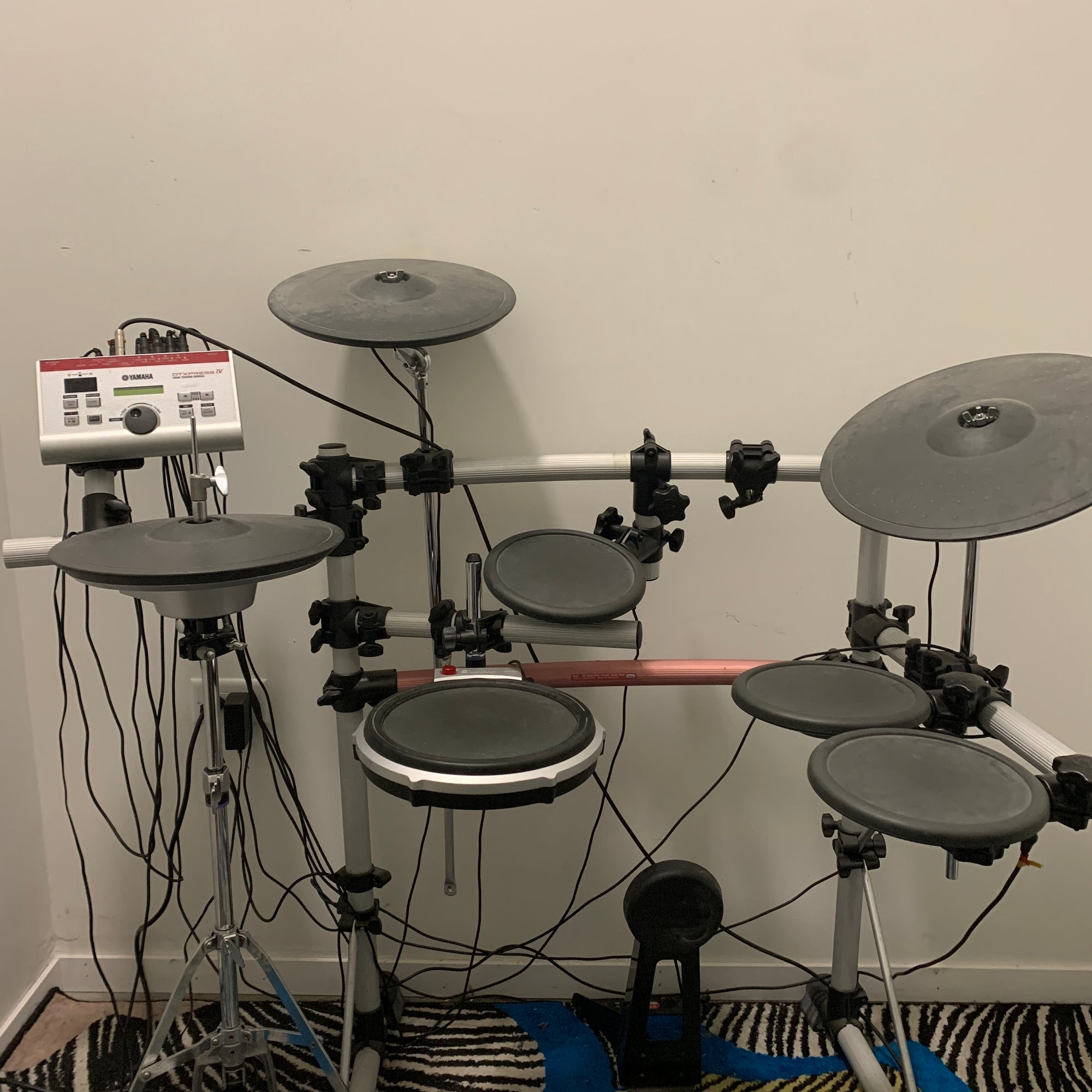 Yamaha DTXPRESS IV Electronic Drum Set with upgraded Hi Hat and