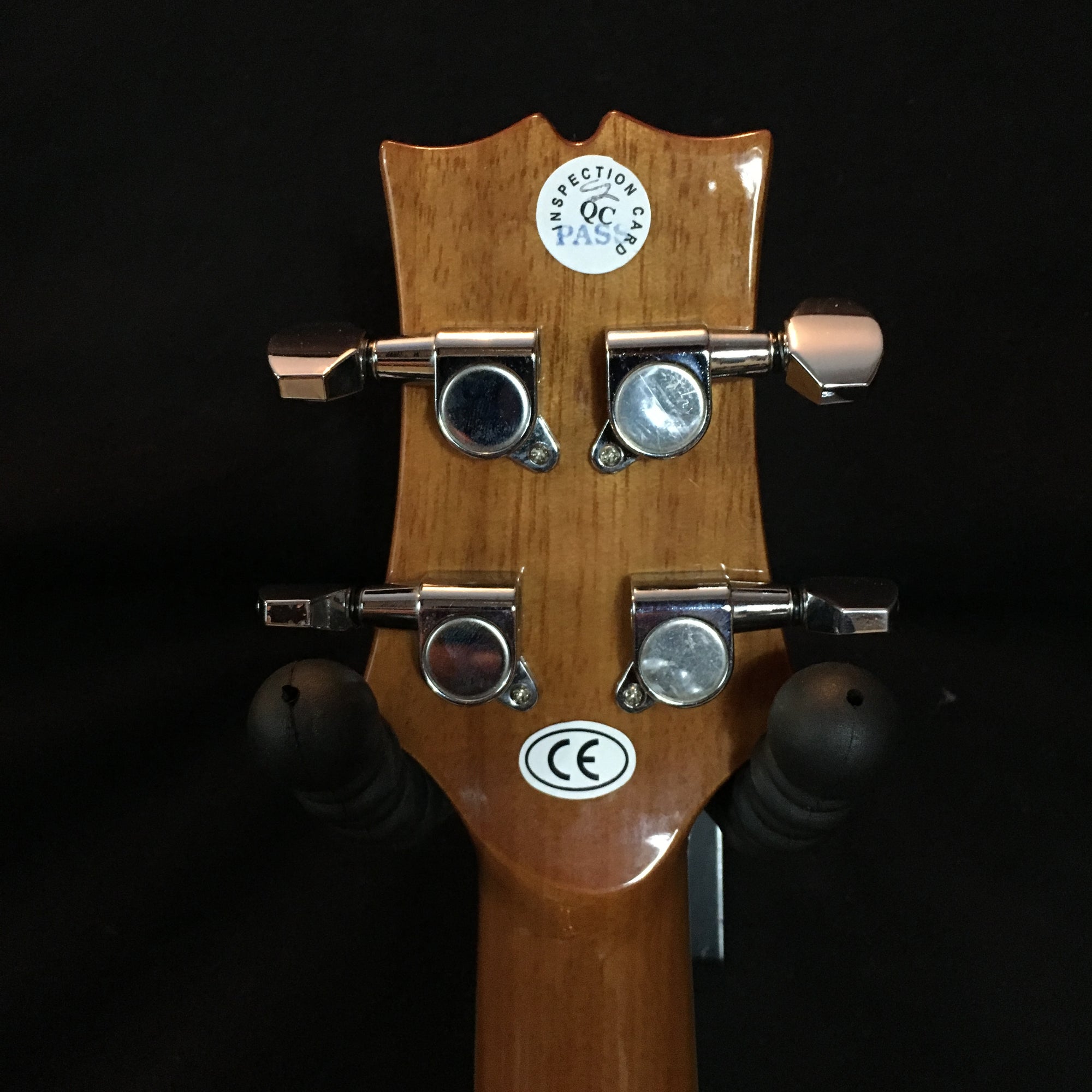 Mitchell MU100CE Acoustic-Electric Concert Ukulele Natural Koa