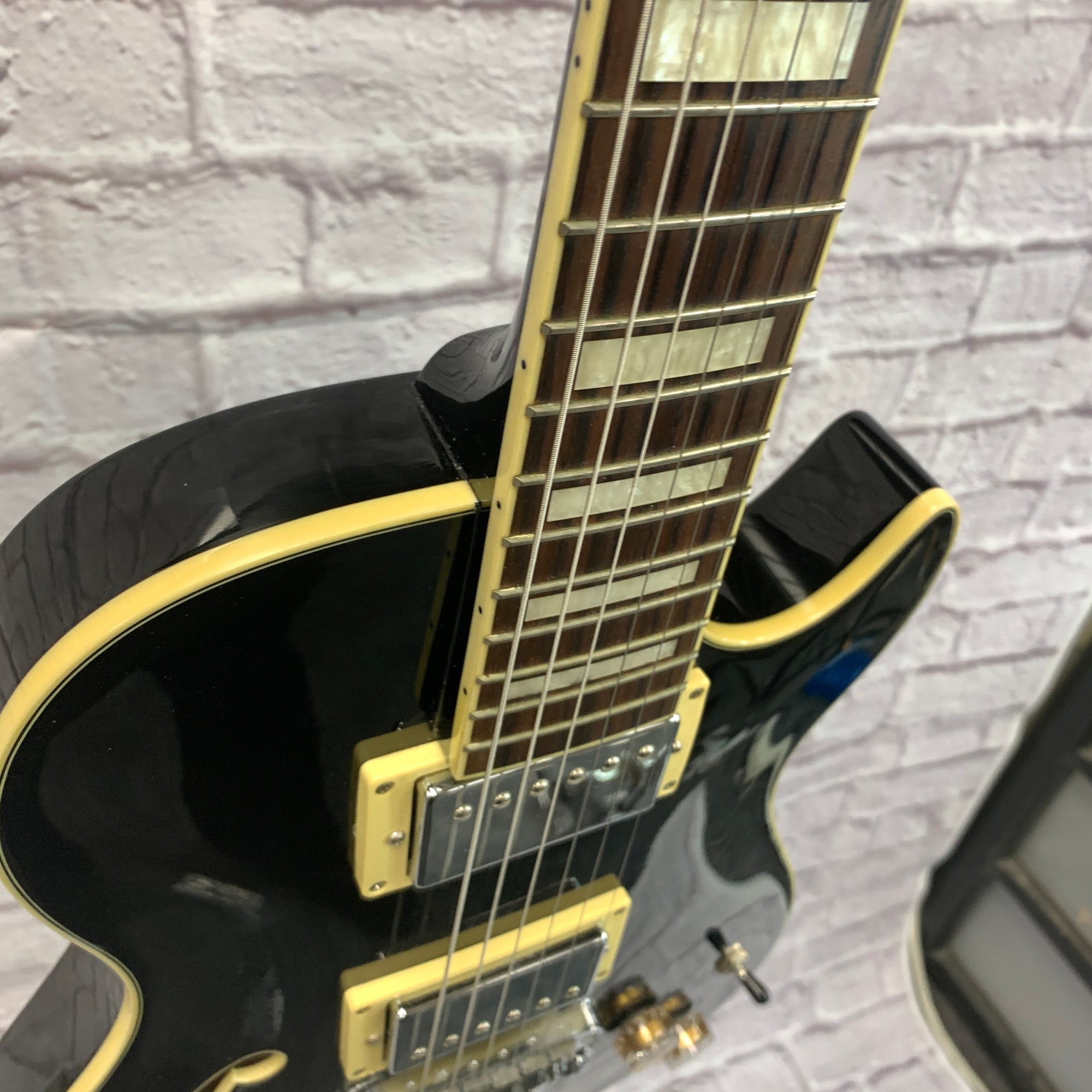 Ibanez Artcore AXD7-BK-12-01 Semi Hollow